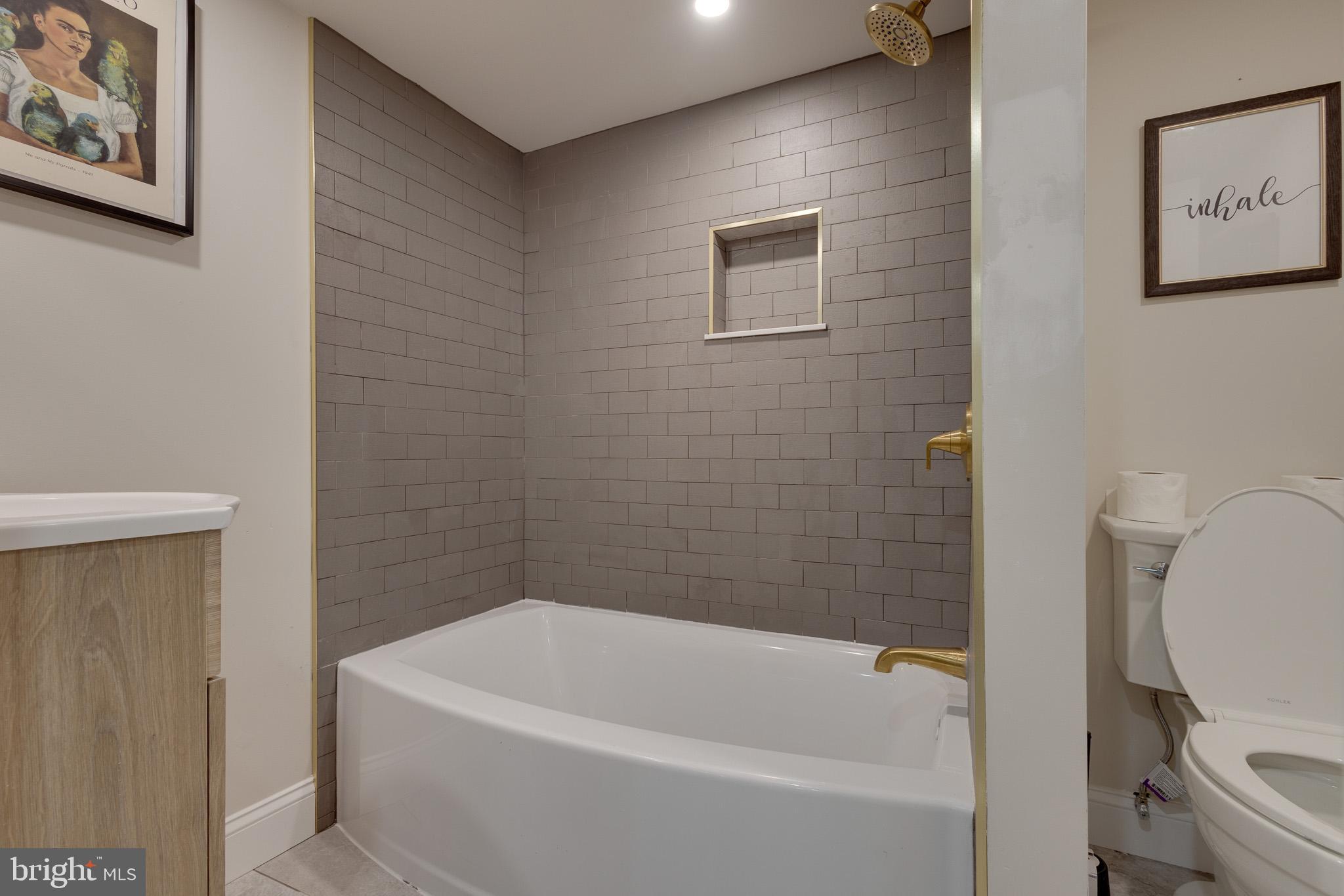 WYNNEWOOD - Residential