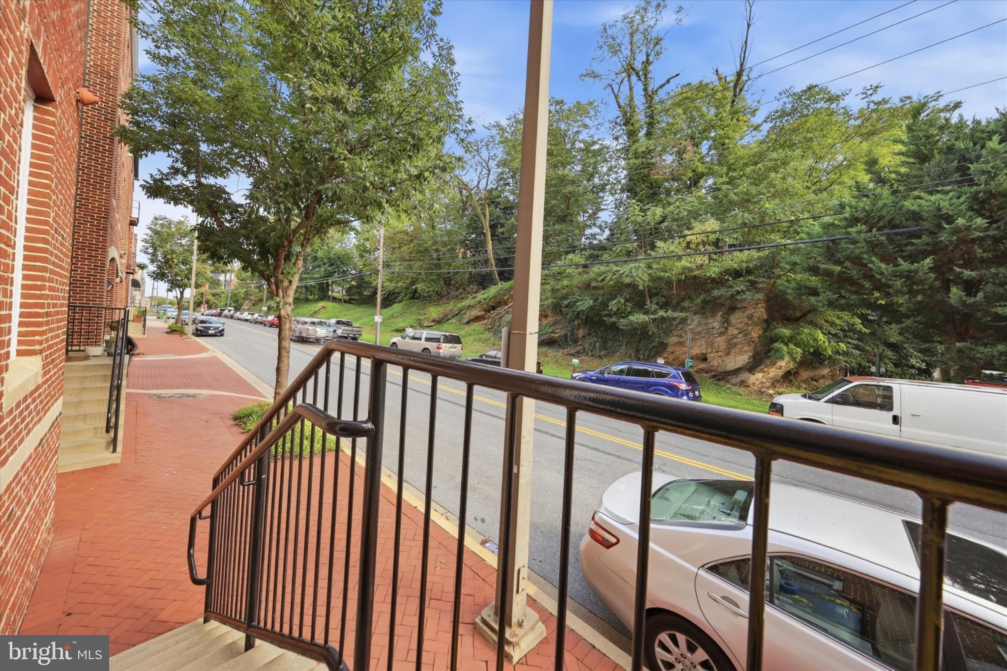 35 E ALL SAINTS STREET 220