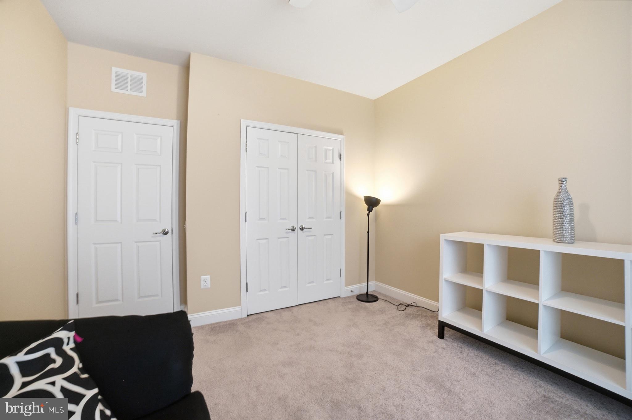 POTOMAC CLUB II - Residential