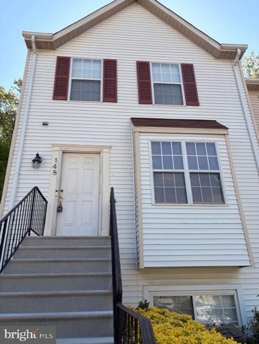 Great investment opportunity with strong potential for immediate equity and rental income. Estimated ARV: $310K–$330K. Property needs mostly cosmetic updates (carpet and paint) to be rent-ready and start generating cash flow. Cash or hard money preferred. Condominium is FHA approved.