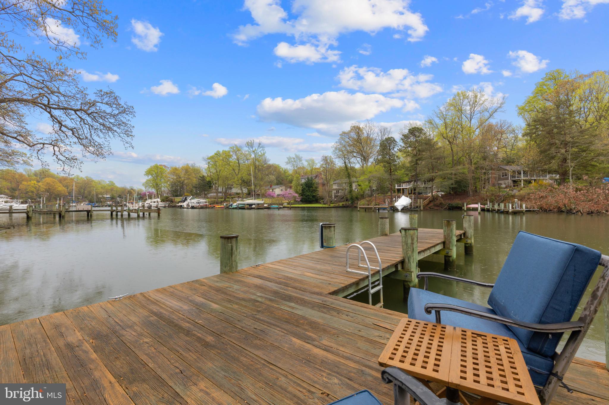 ANNAPOLIS ROADS - Residential