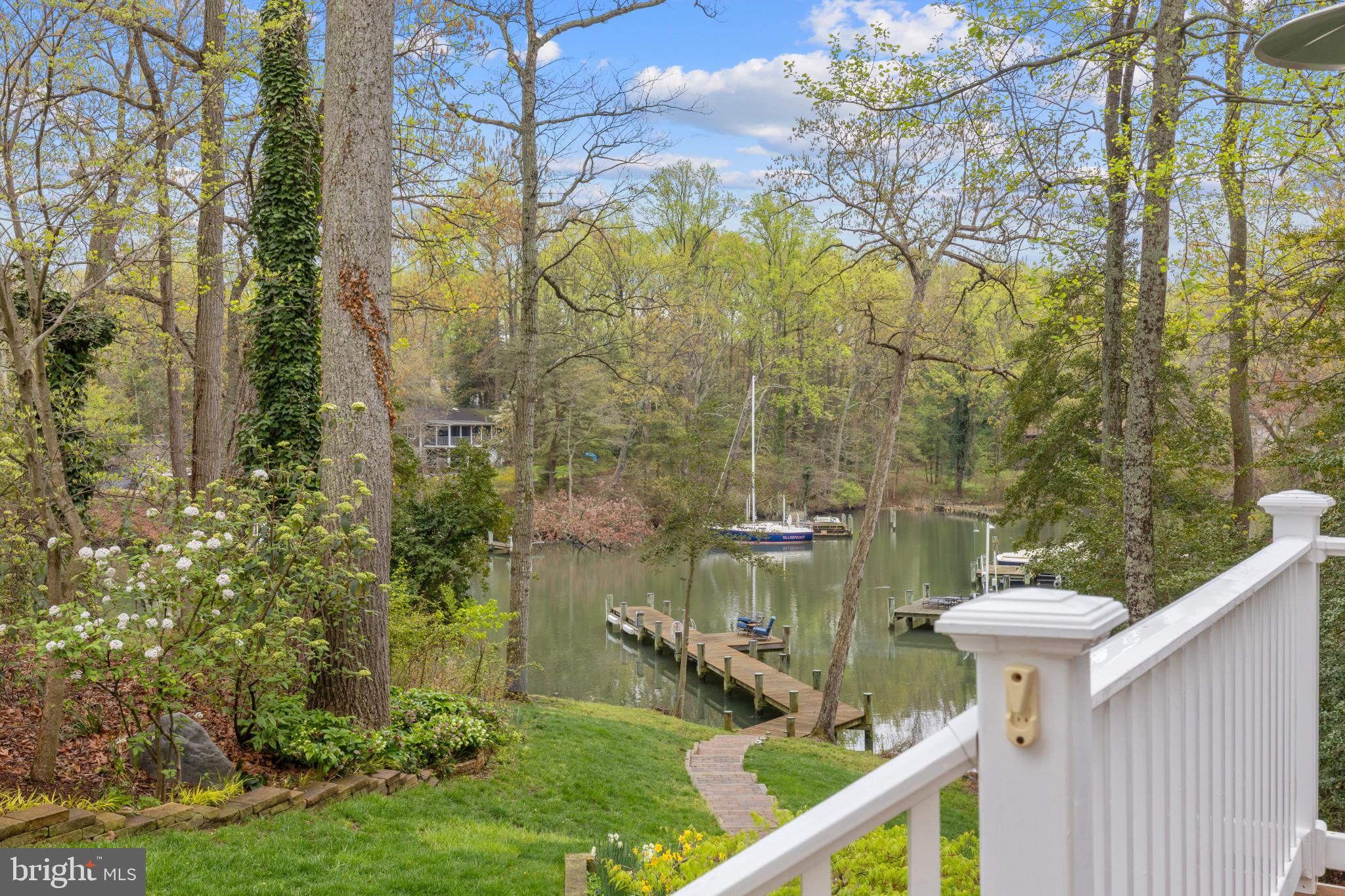 ANNAPOLIS ROADS - Residential