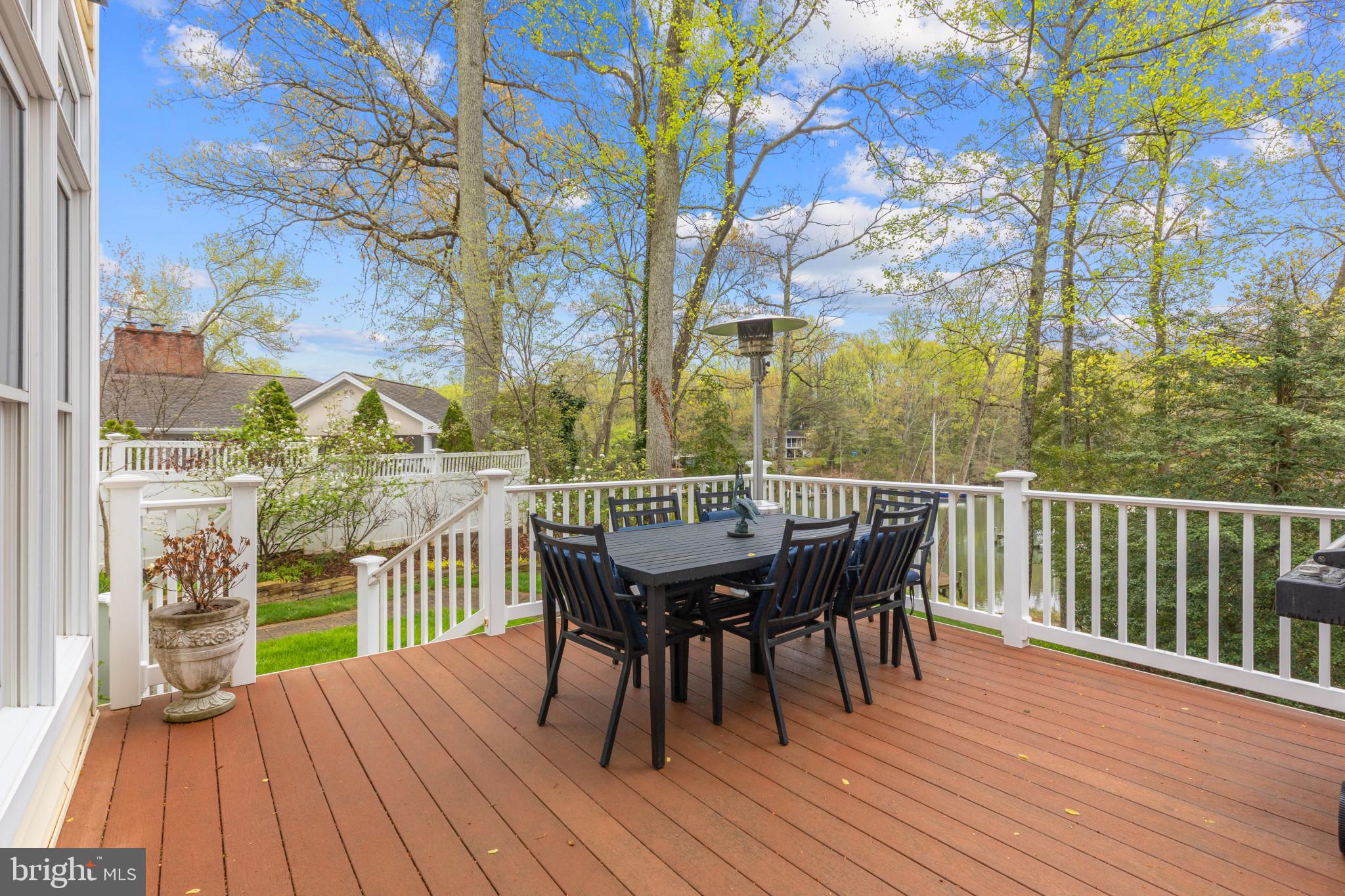 ANNAPOLIS ROADS - Residential