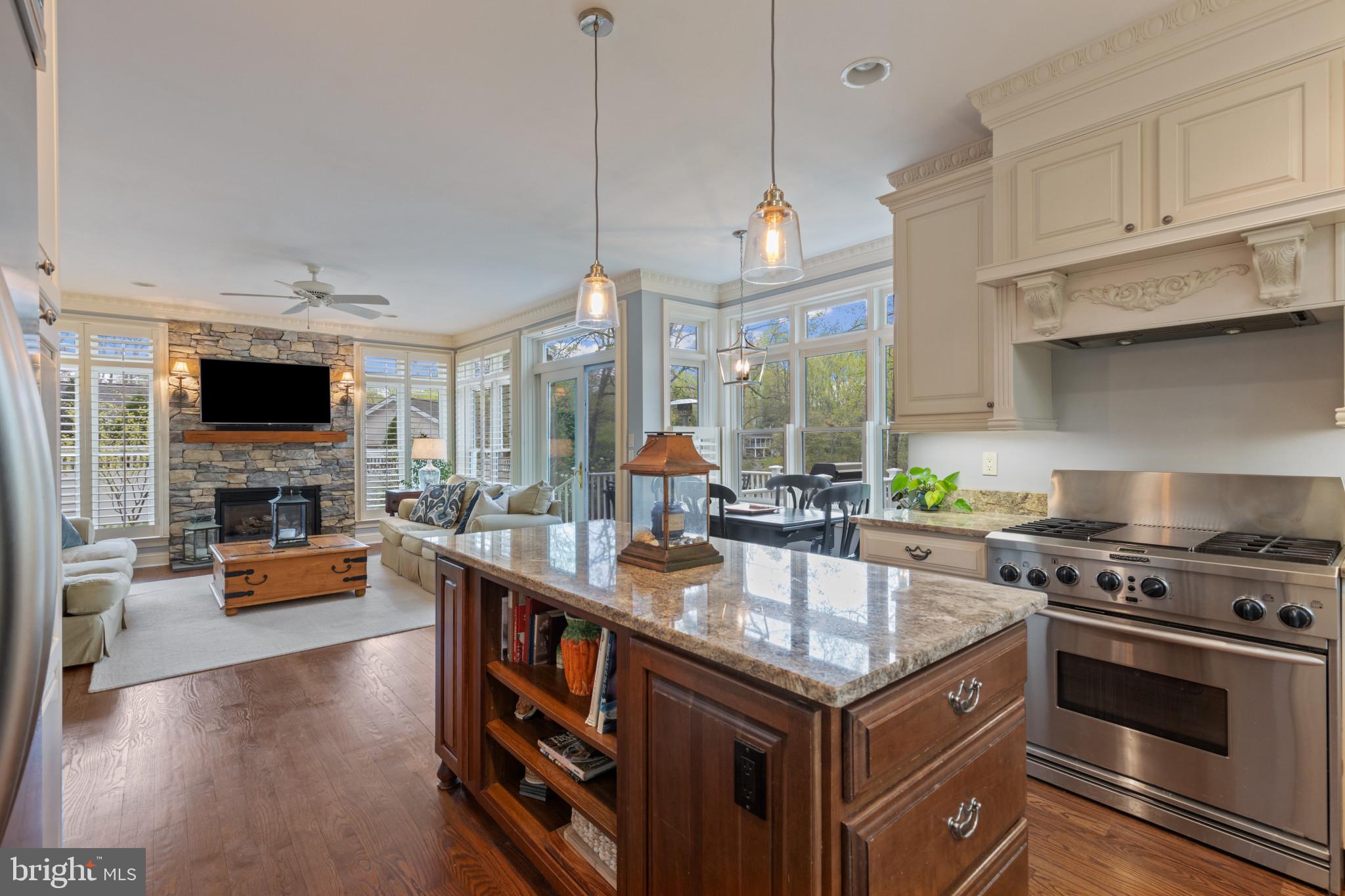 ANNAPOLIS ROADS - Residential
