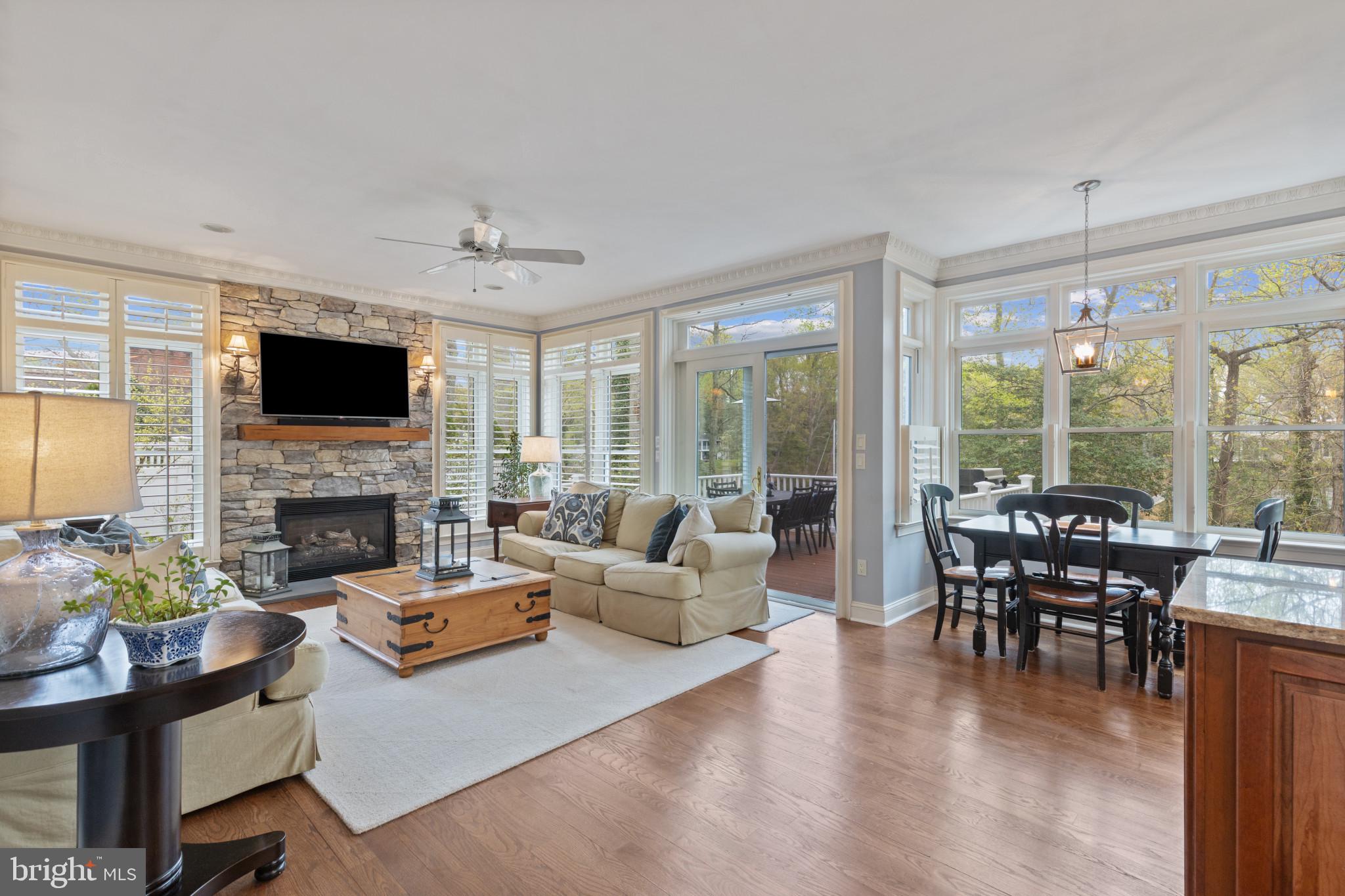 ANNAPOLIS ROADS - Residential