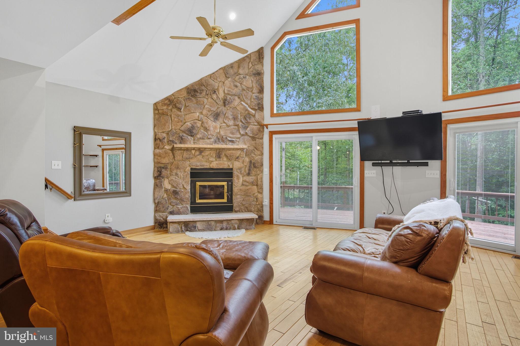 TALL PINES - Residential