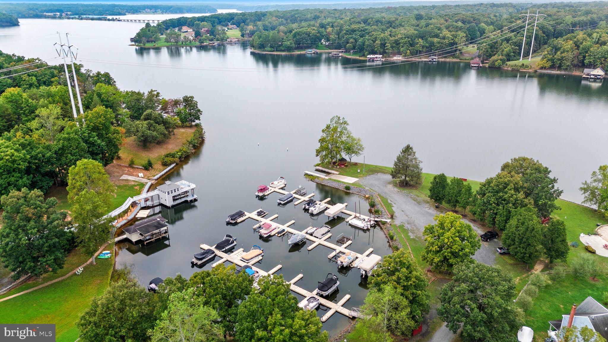 TALL PINES - Residential