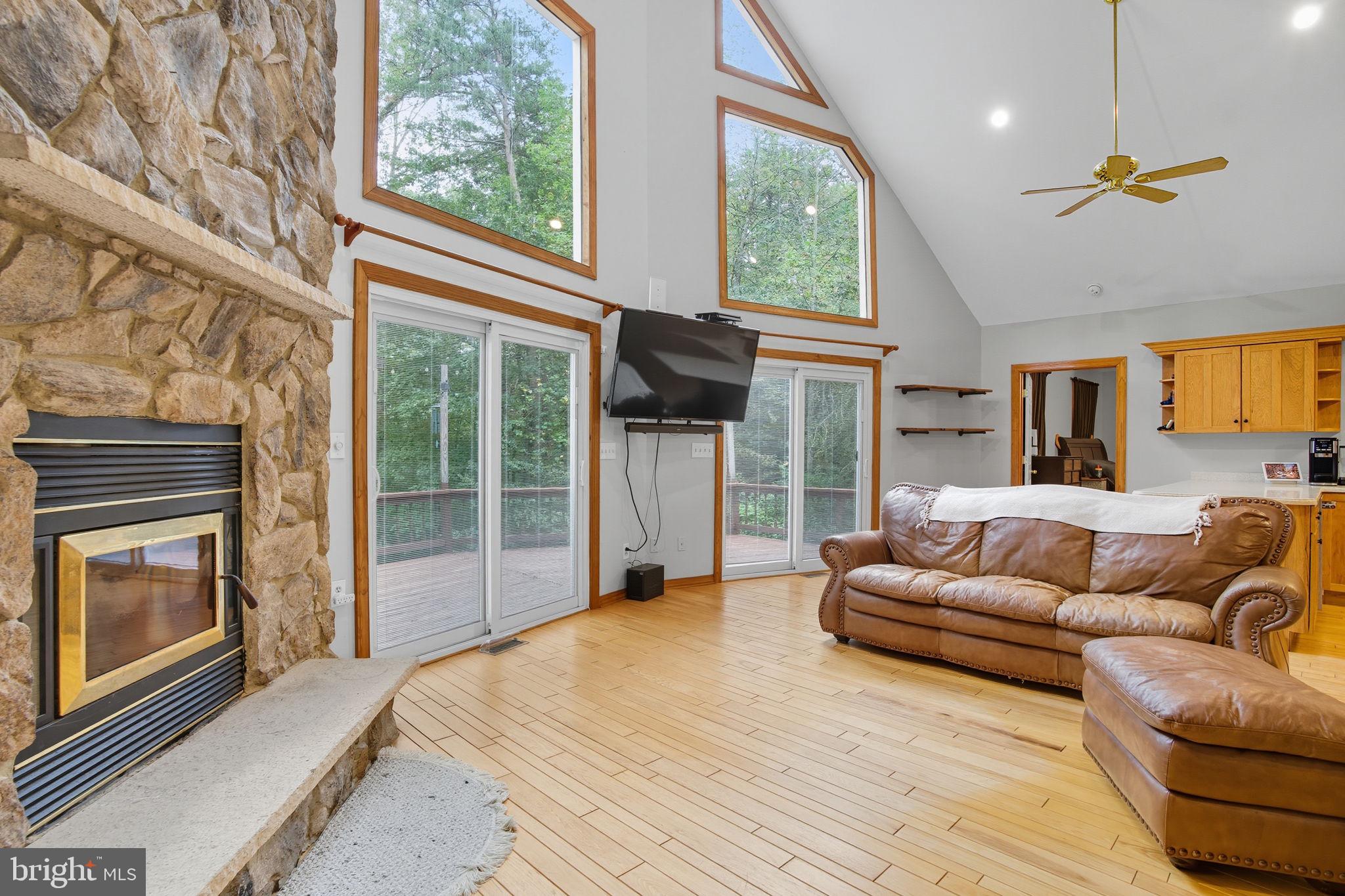 TALL PINES - Residential