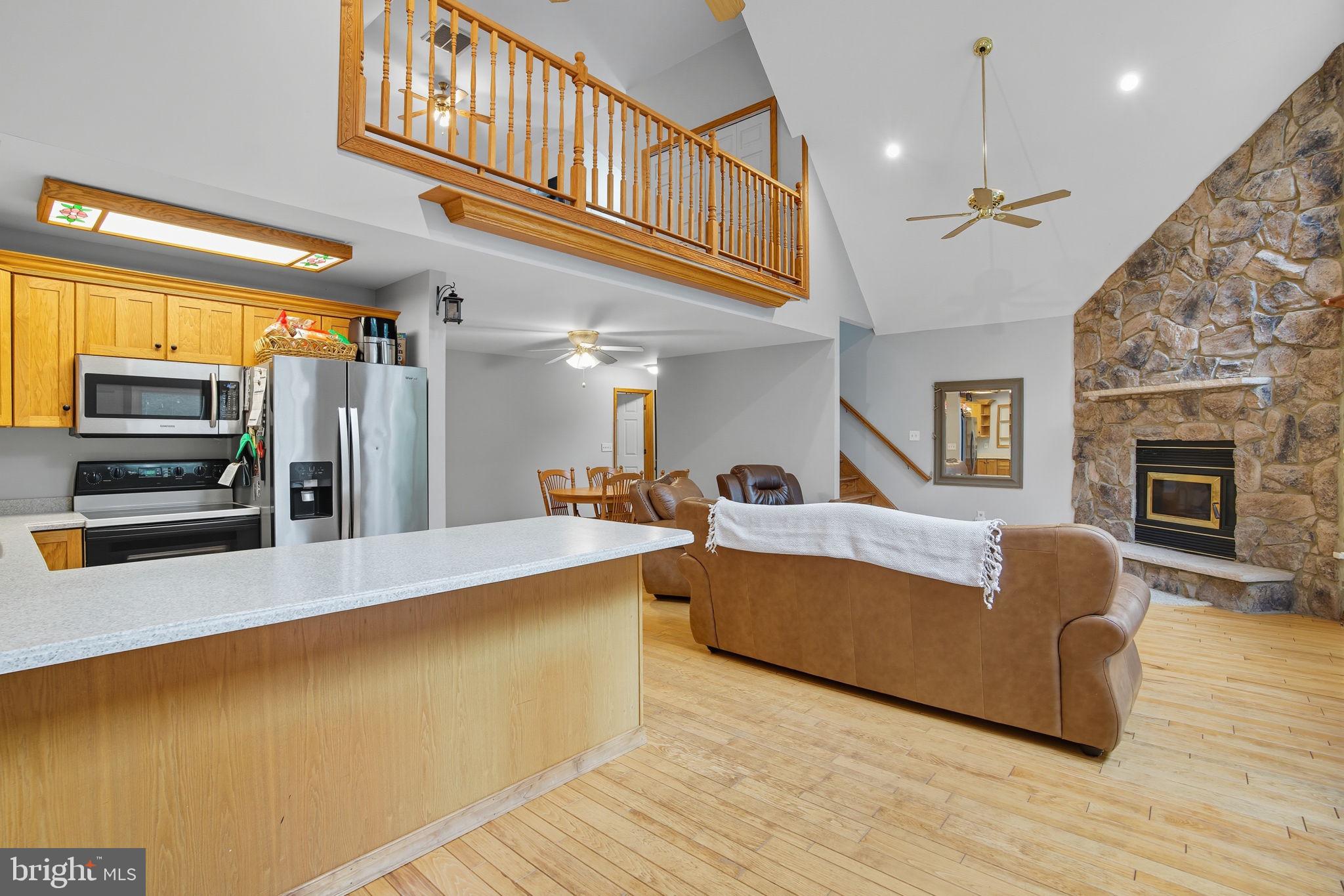 TALL PINES - Residential