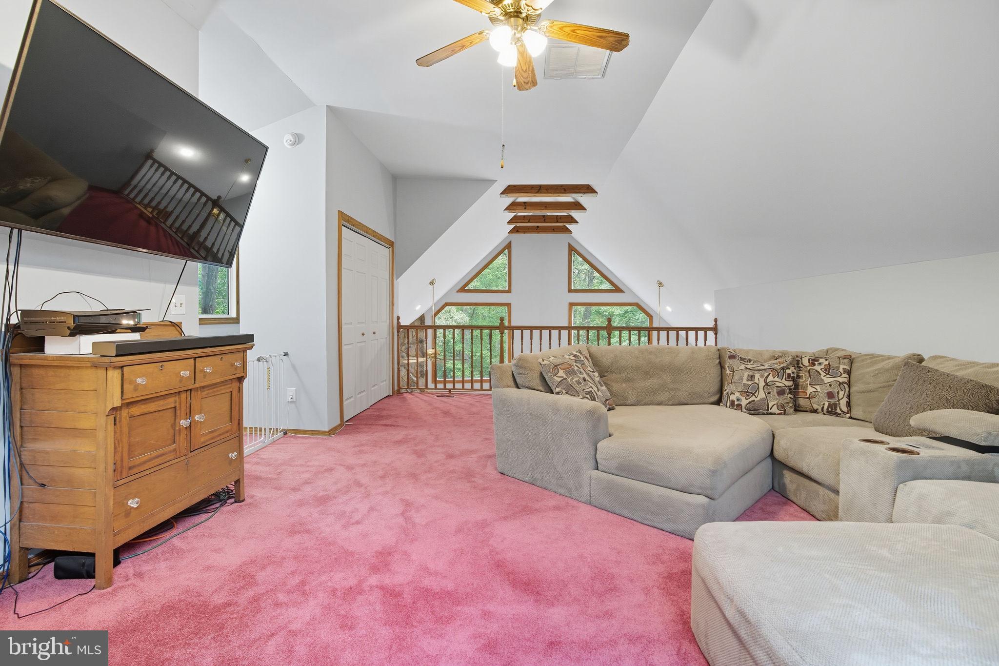 TALL PINES - Residential