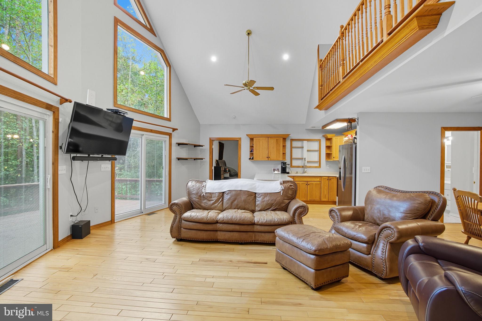 TALL PINES - Residential