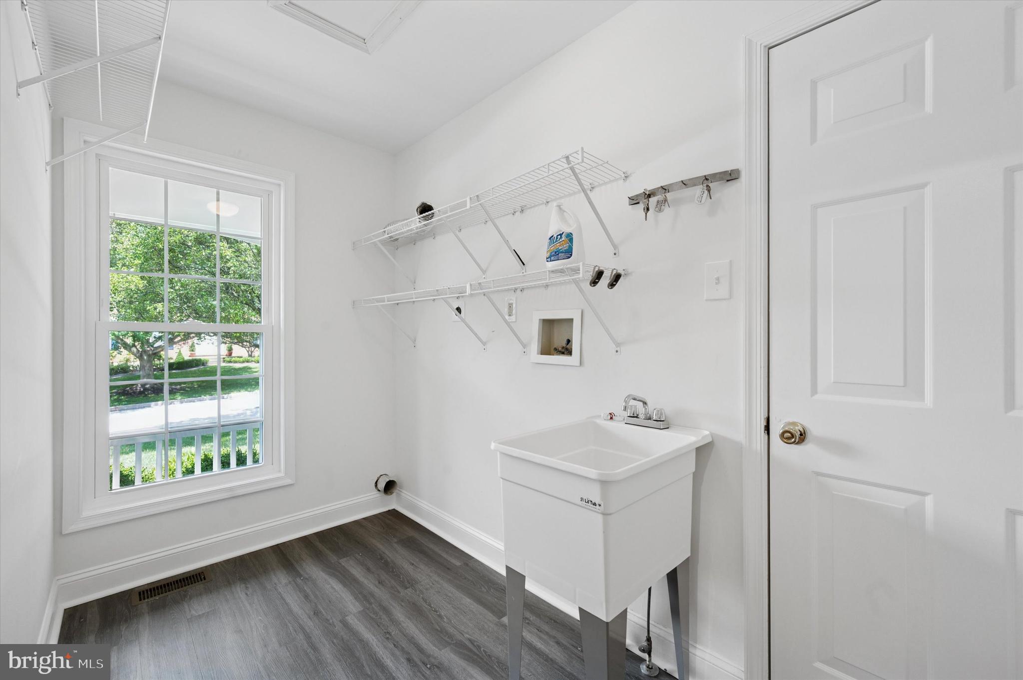 CEDAR GROVE FARM - Residential