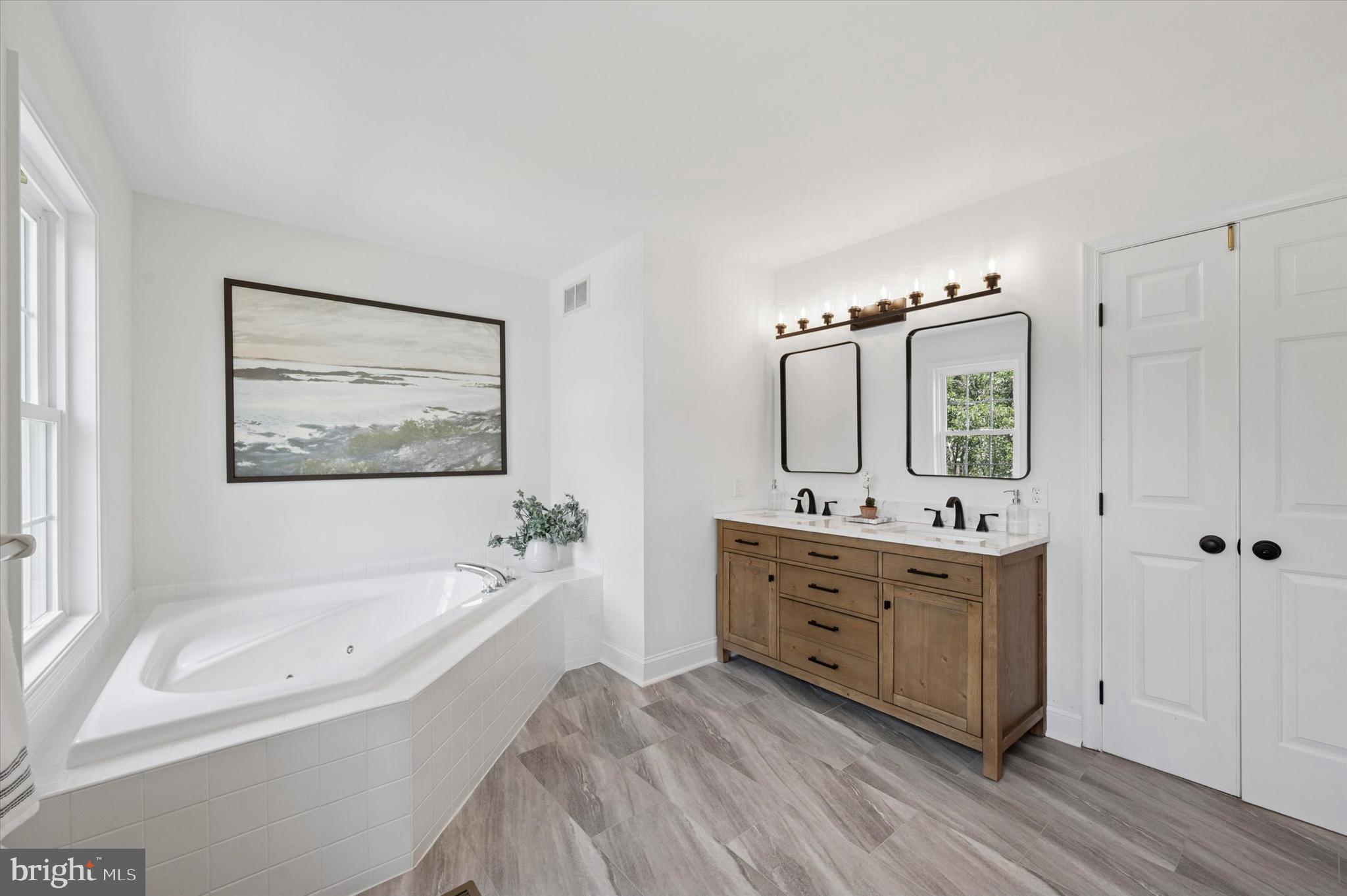 CEDAR GROVE FARM - Residential