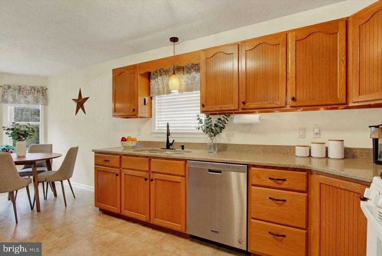 MEADOWVIEW ESTATES - Residential