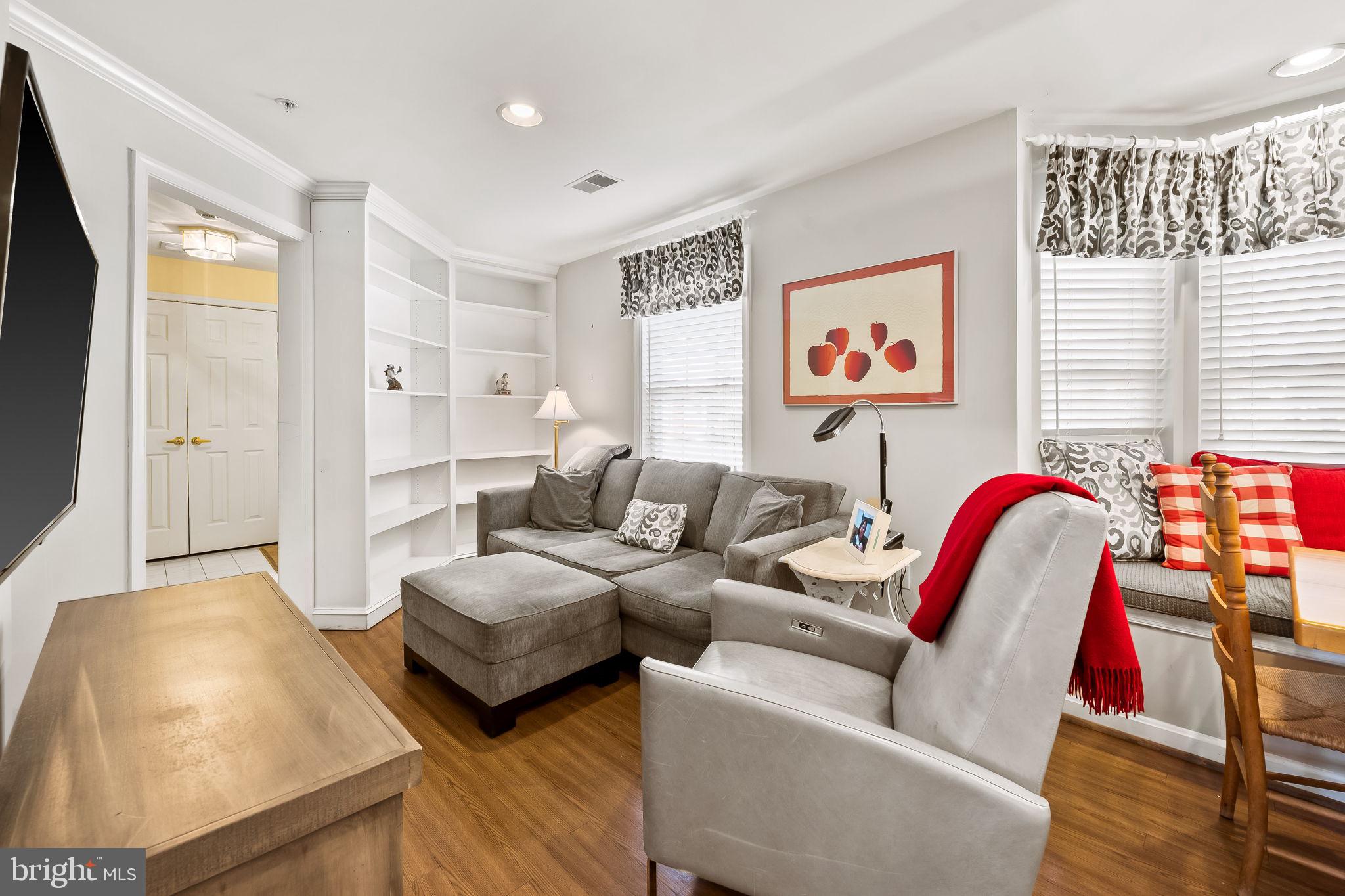 GREY ROCK FLATS - Residential