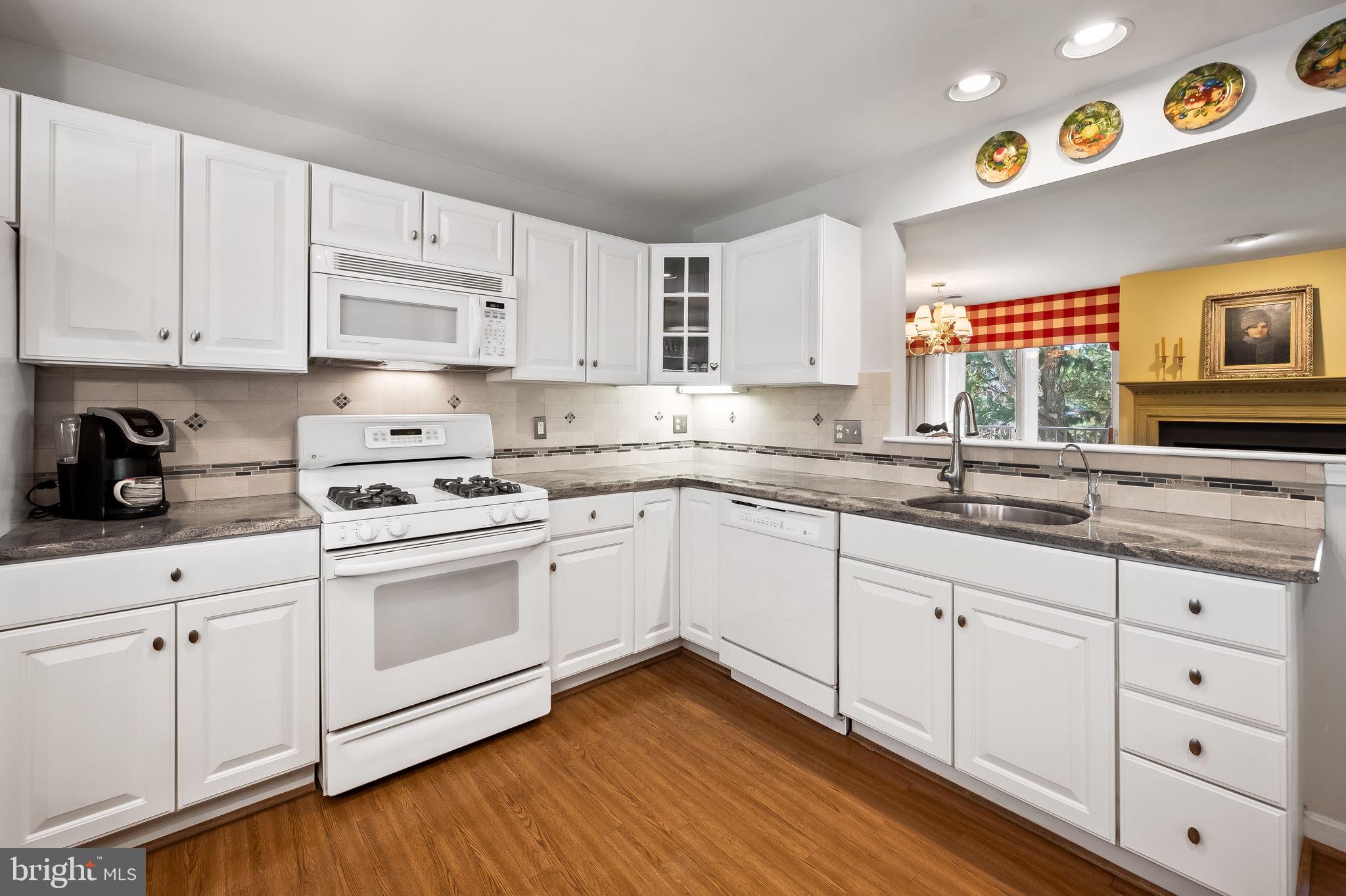 GREY ROCK FLATS - Residential