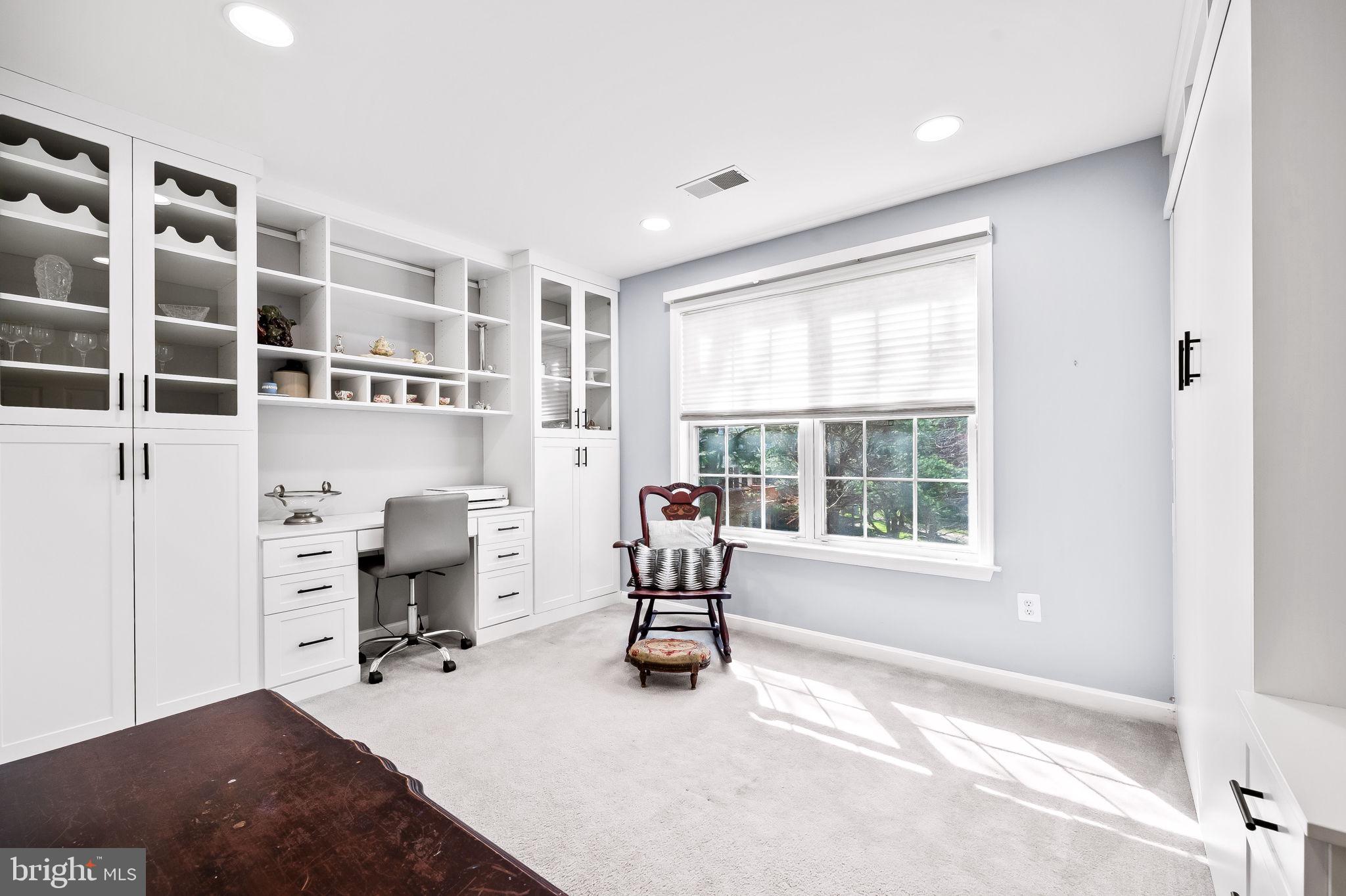 GREY ROCK FLATS - Residential