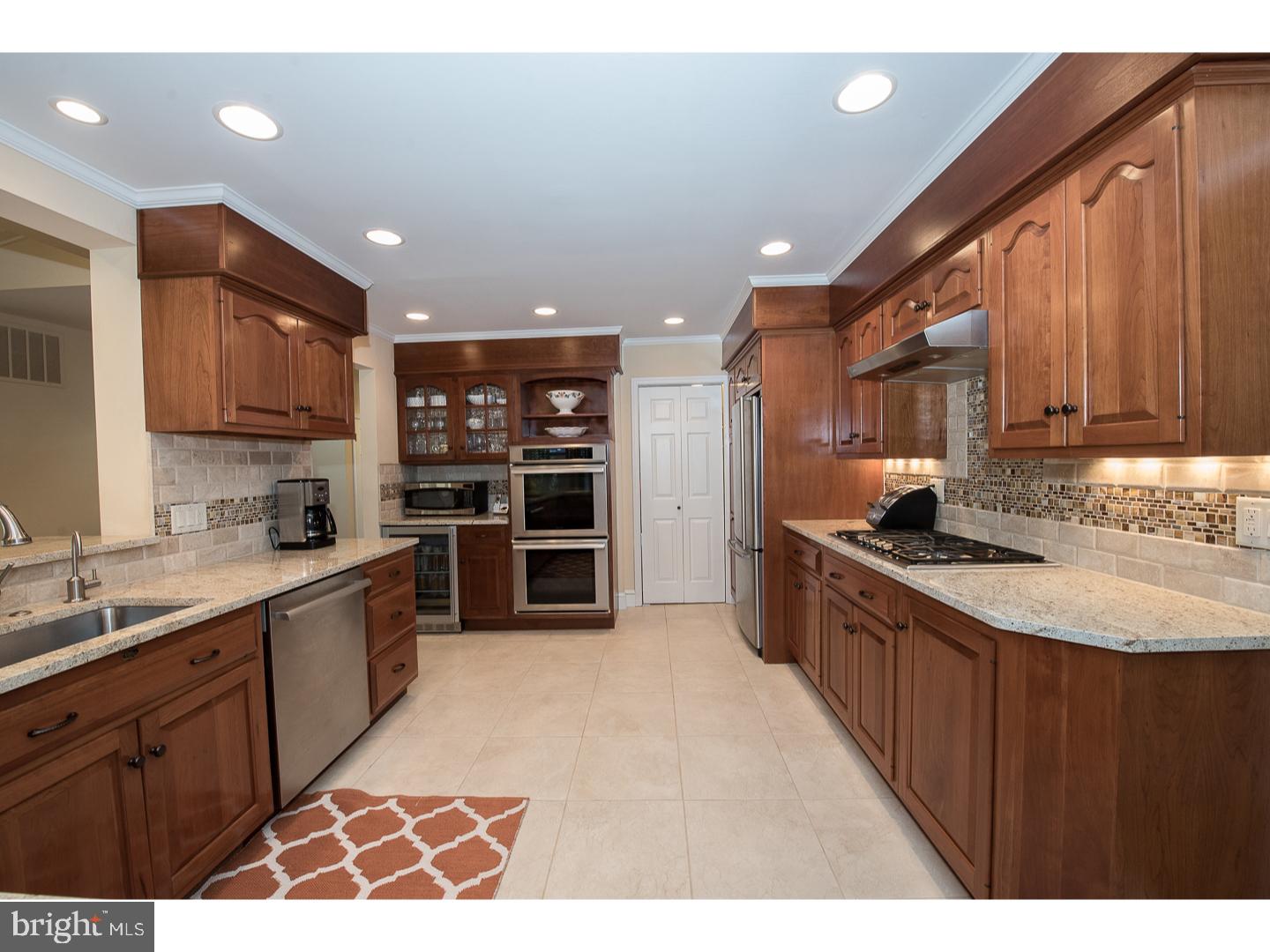 GLADWYNE - Residential