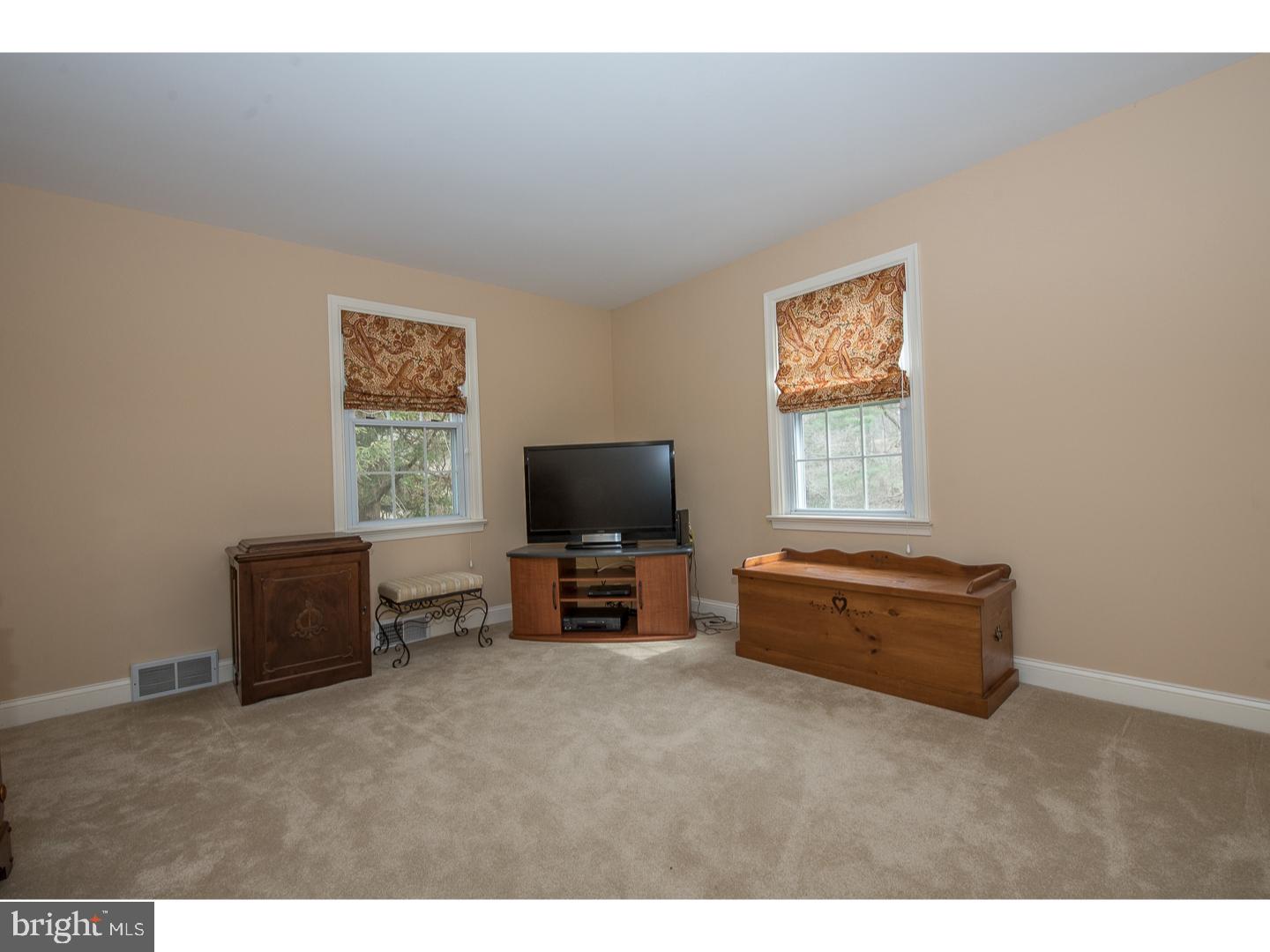 GLADWYNE - Residential