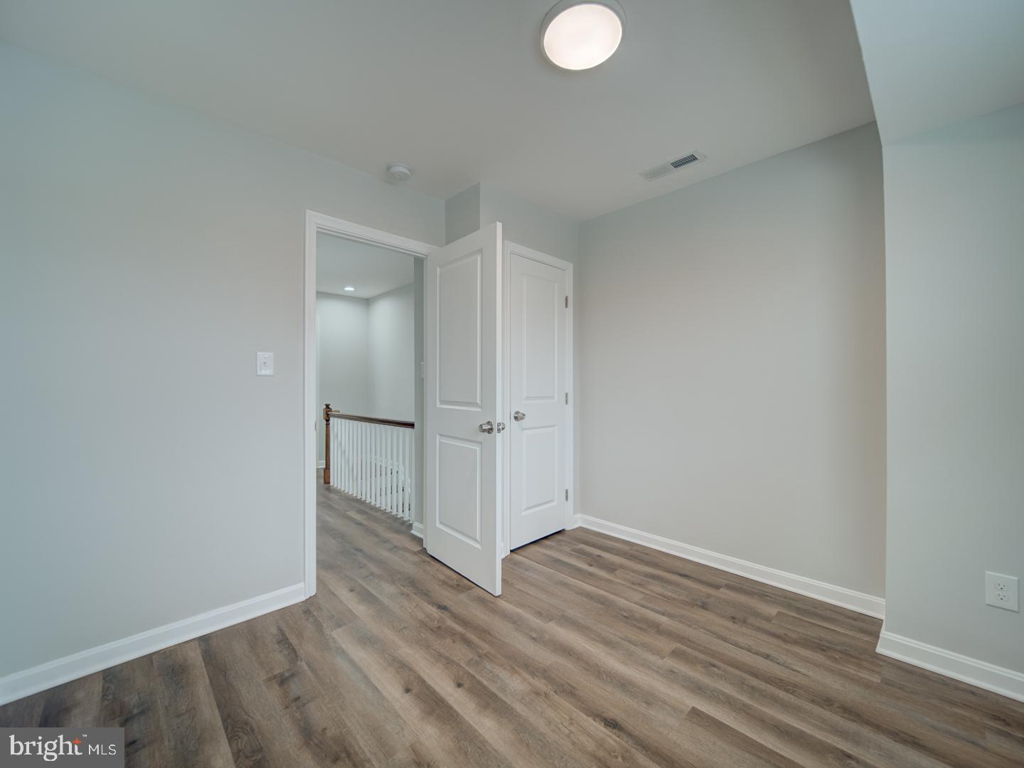 OXON RUN HILLS - Residential