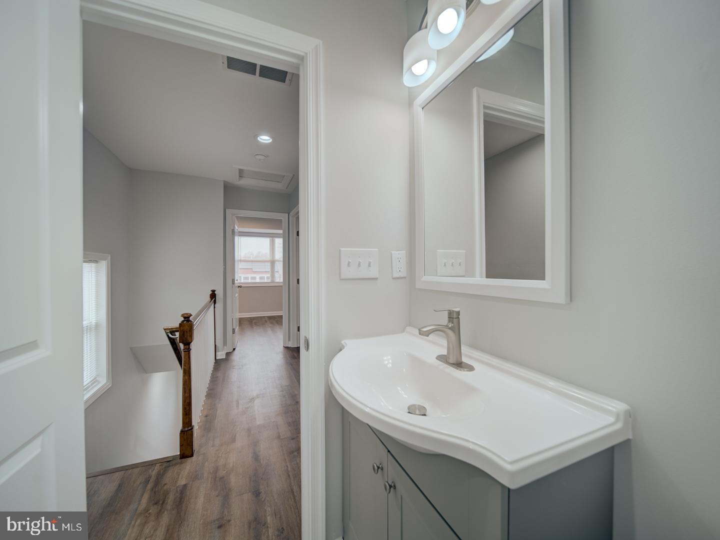 OXON RUN HILLS - Residential