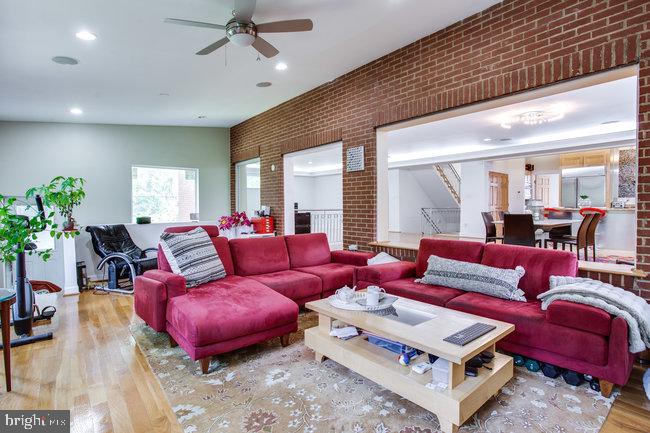 ROSEMONT - Residential