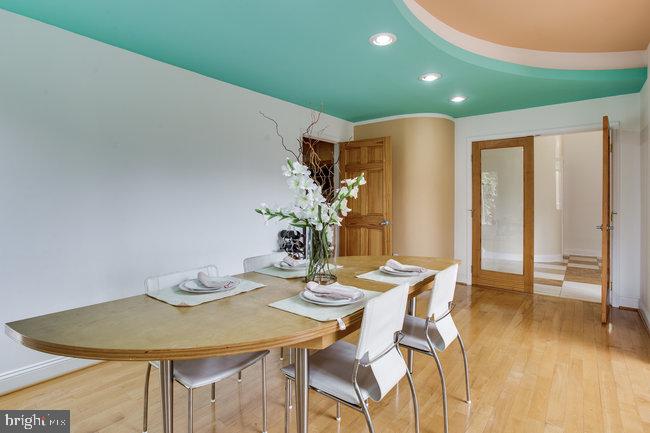 ROSEMONT - Residential