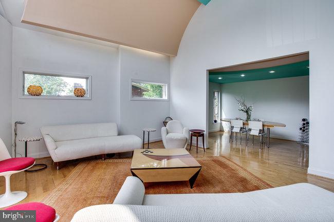 ROSEMONT - Residential