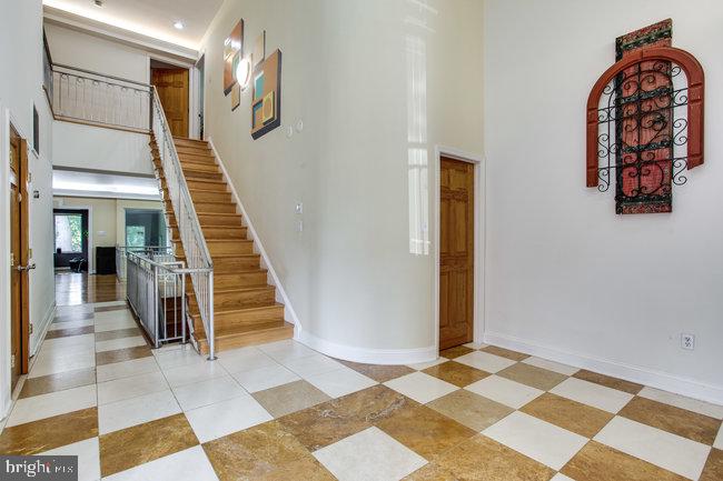 ROSEMONT - Residential