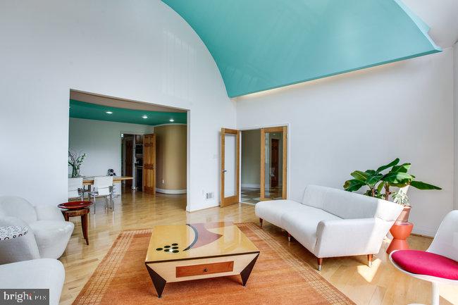 ROSEMONT - Residential