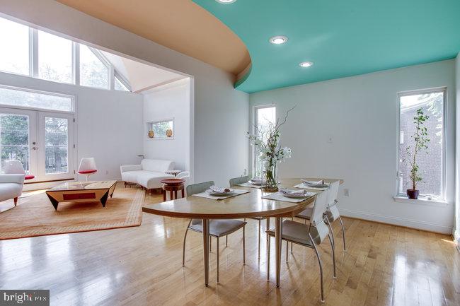 ROSEMONT - Residential