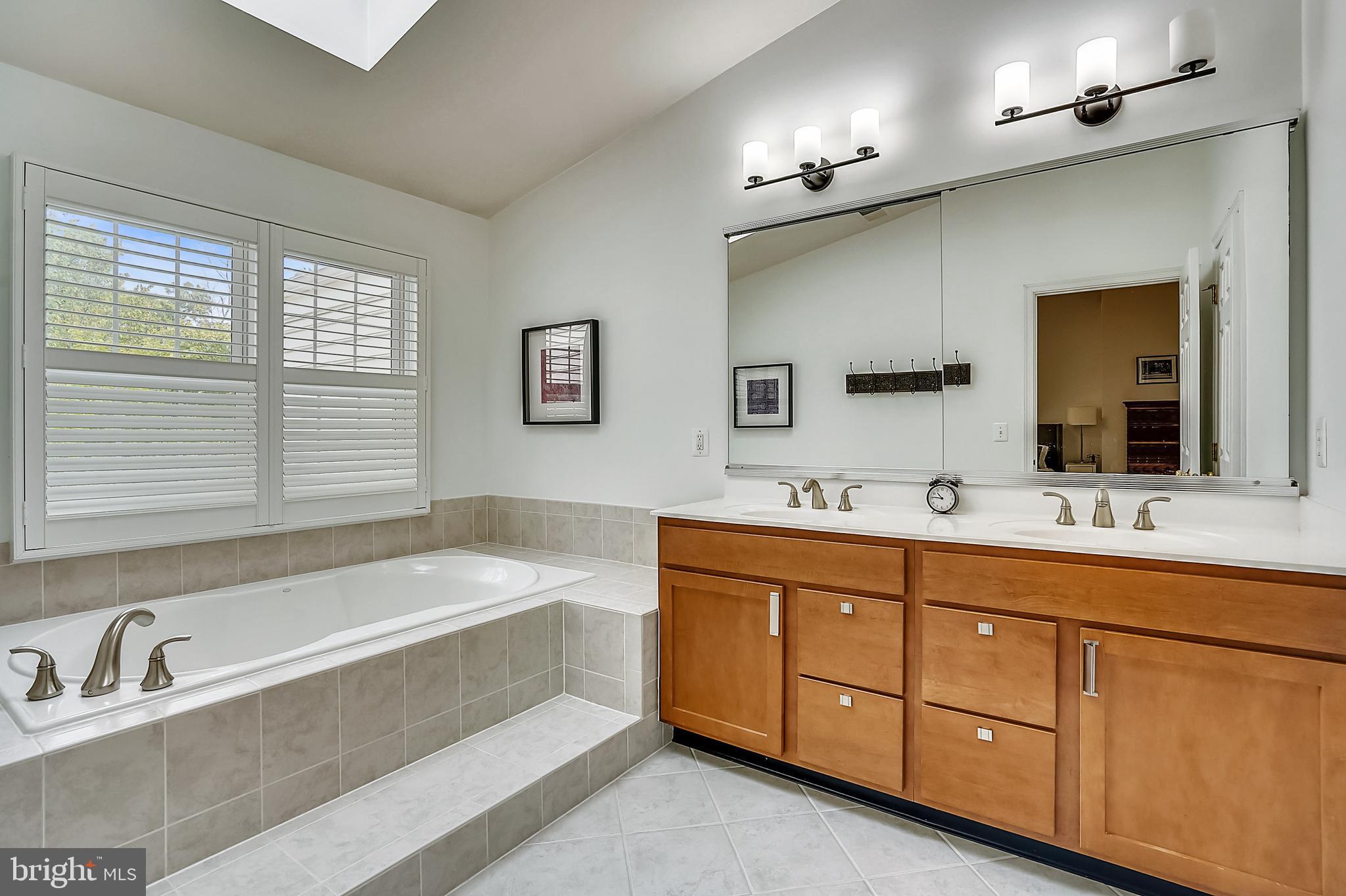 SOUTH RIDING - Residential