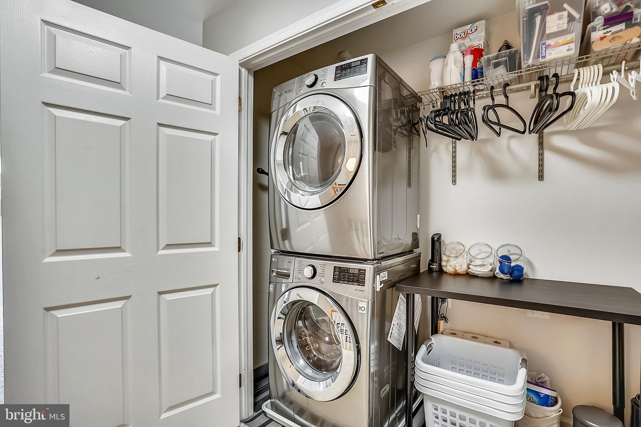 SOUTH RIDING - Residential