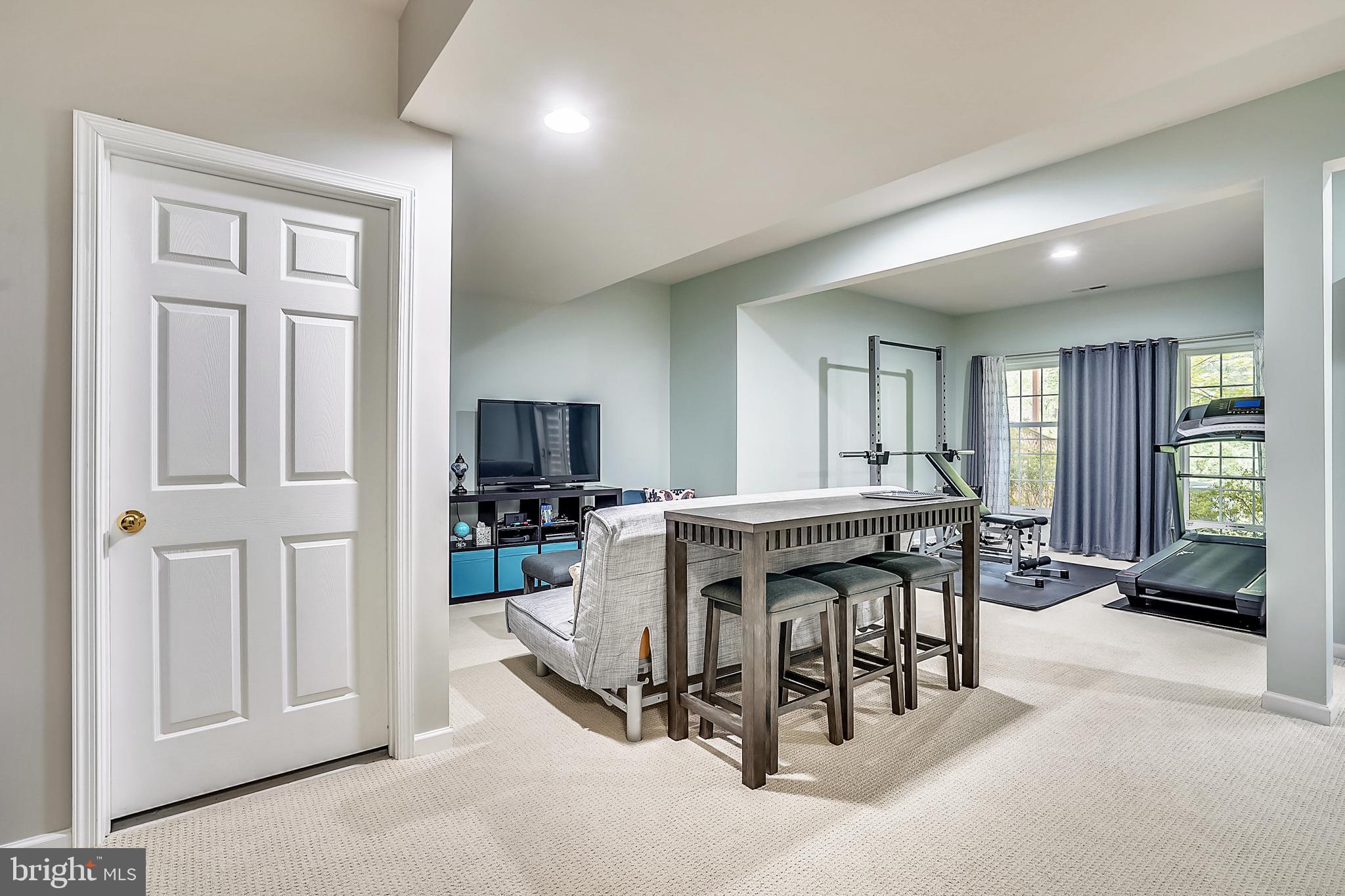 SOUTH RIDING - Residential