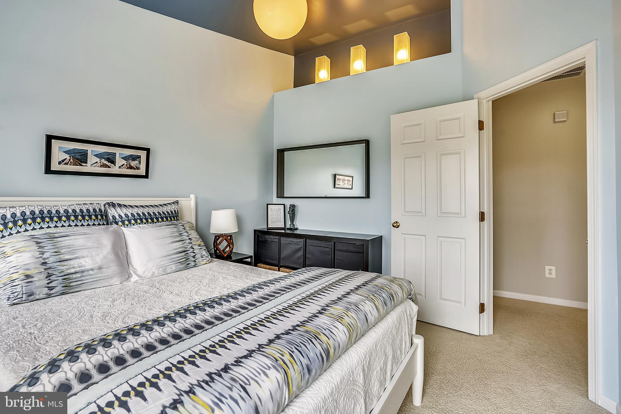 SOUTH RIDING - Residential