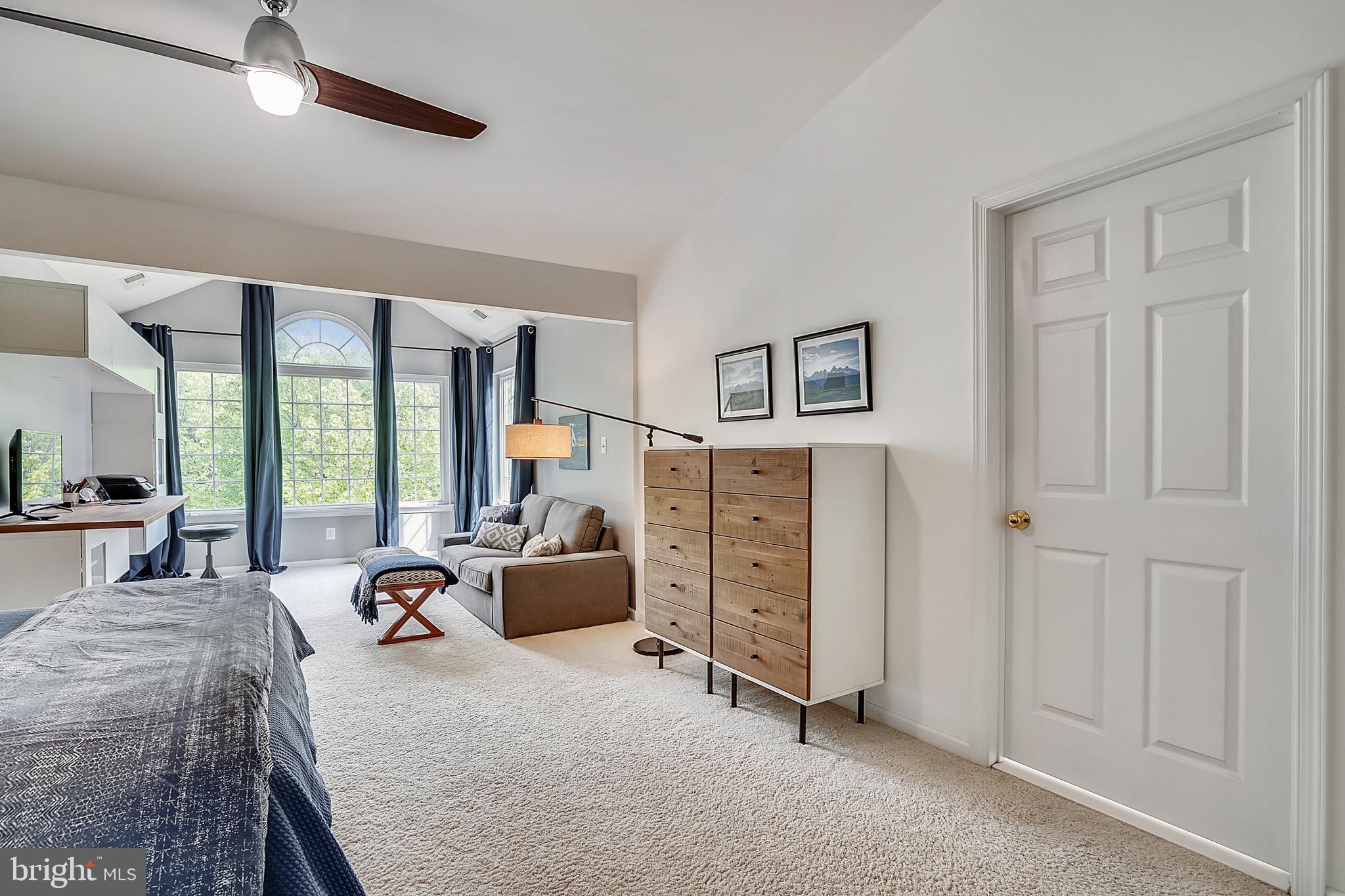 SOUTH RIDING - Residential