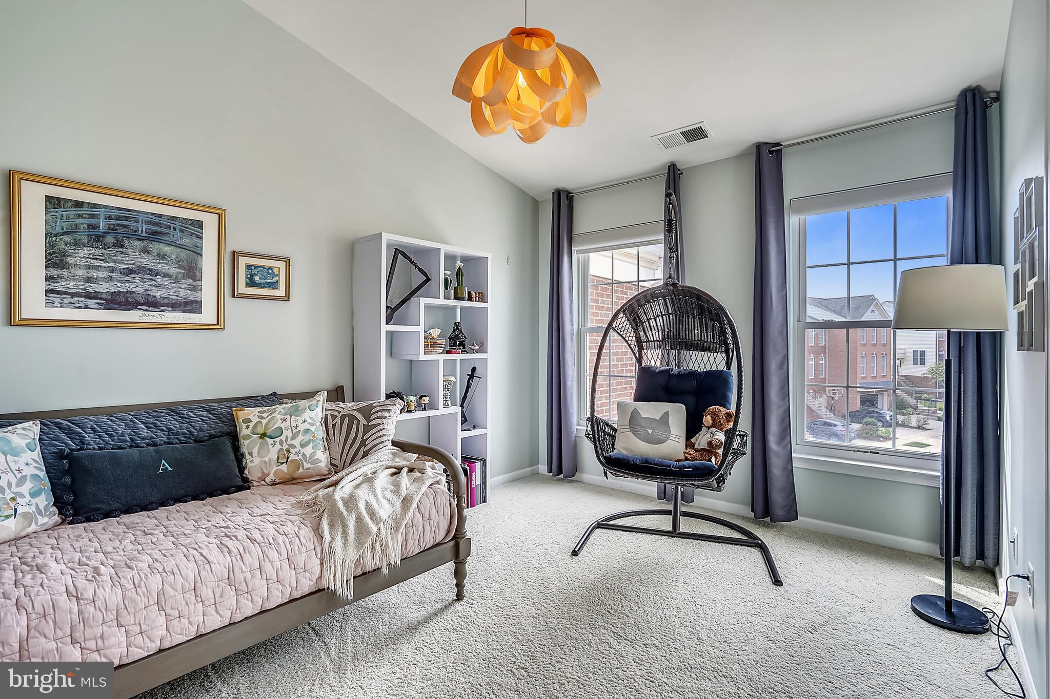 SOUTH RIDING - Residential