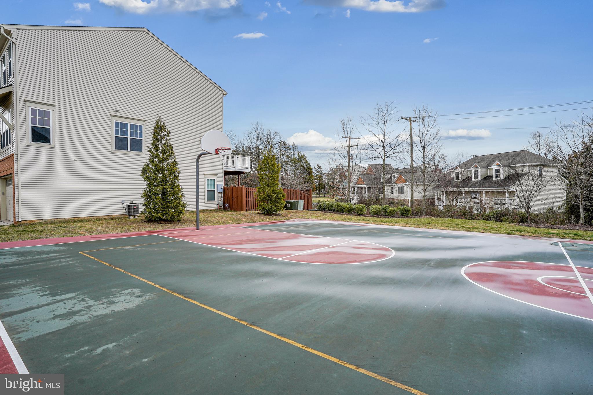 SOUTH RIDING - Residential