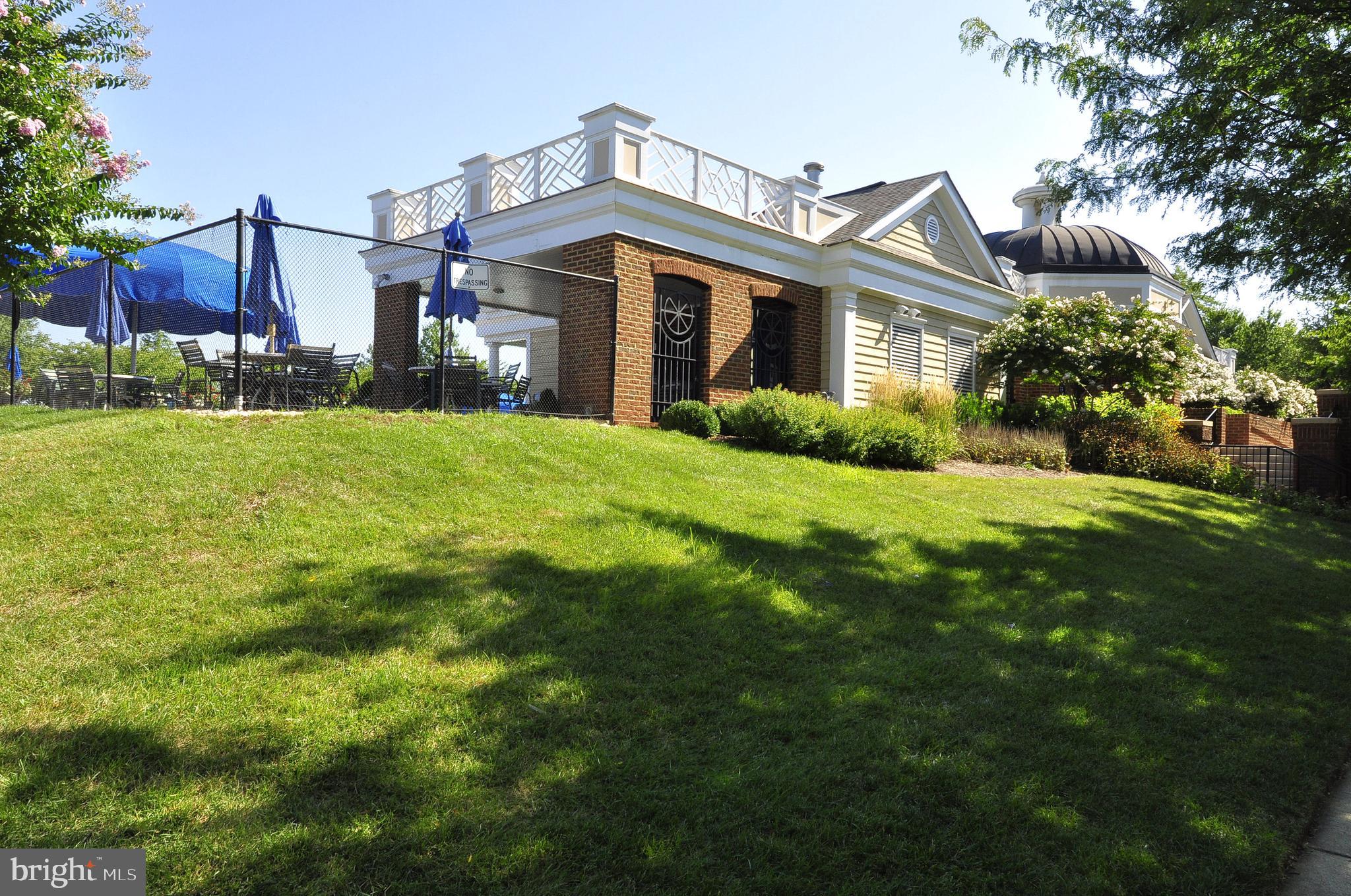 SOUTH RIDING - Residential