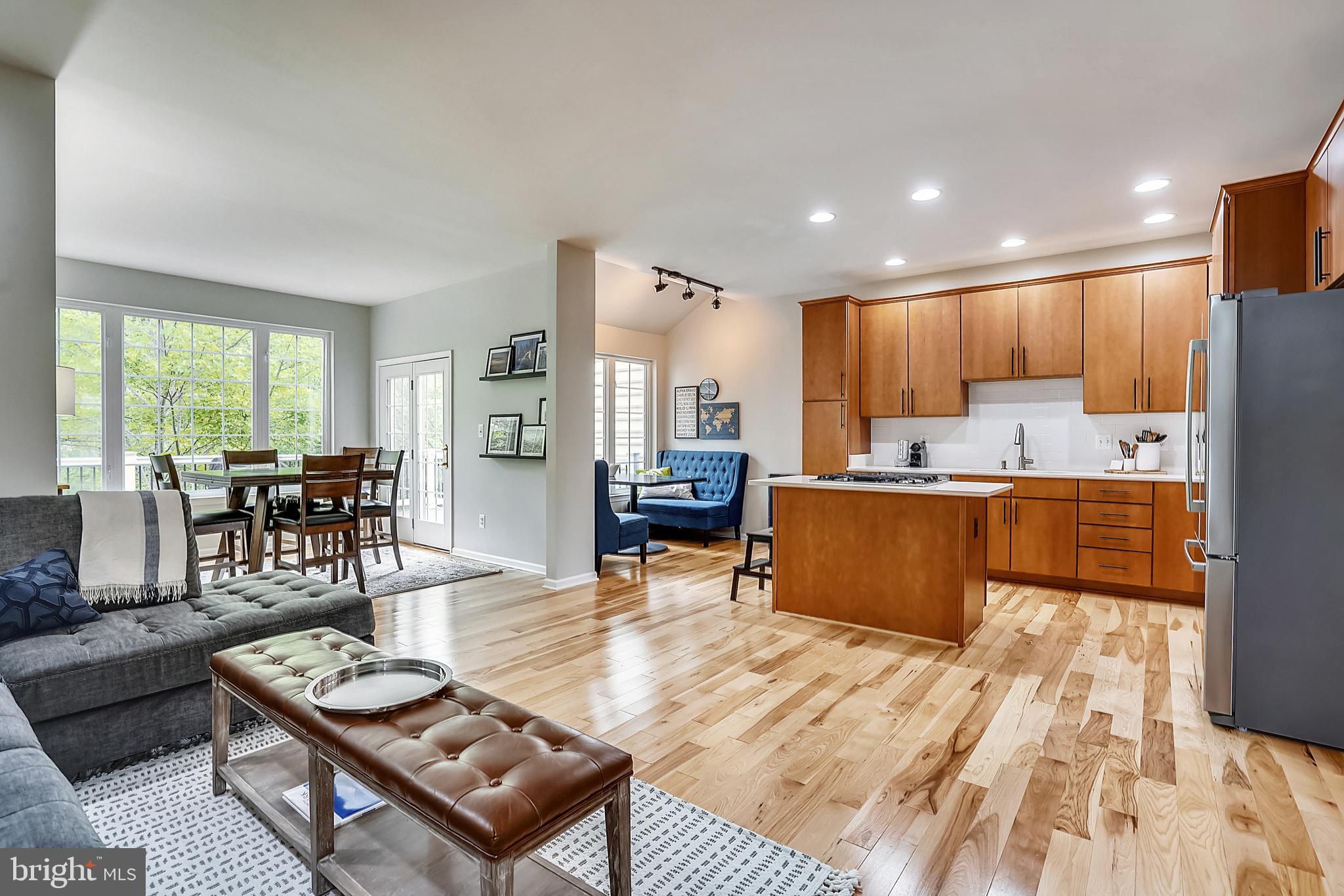 SOUTH RIDING - Residential