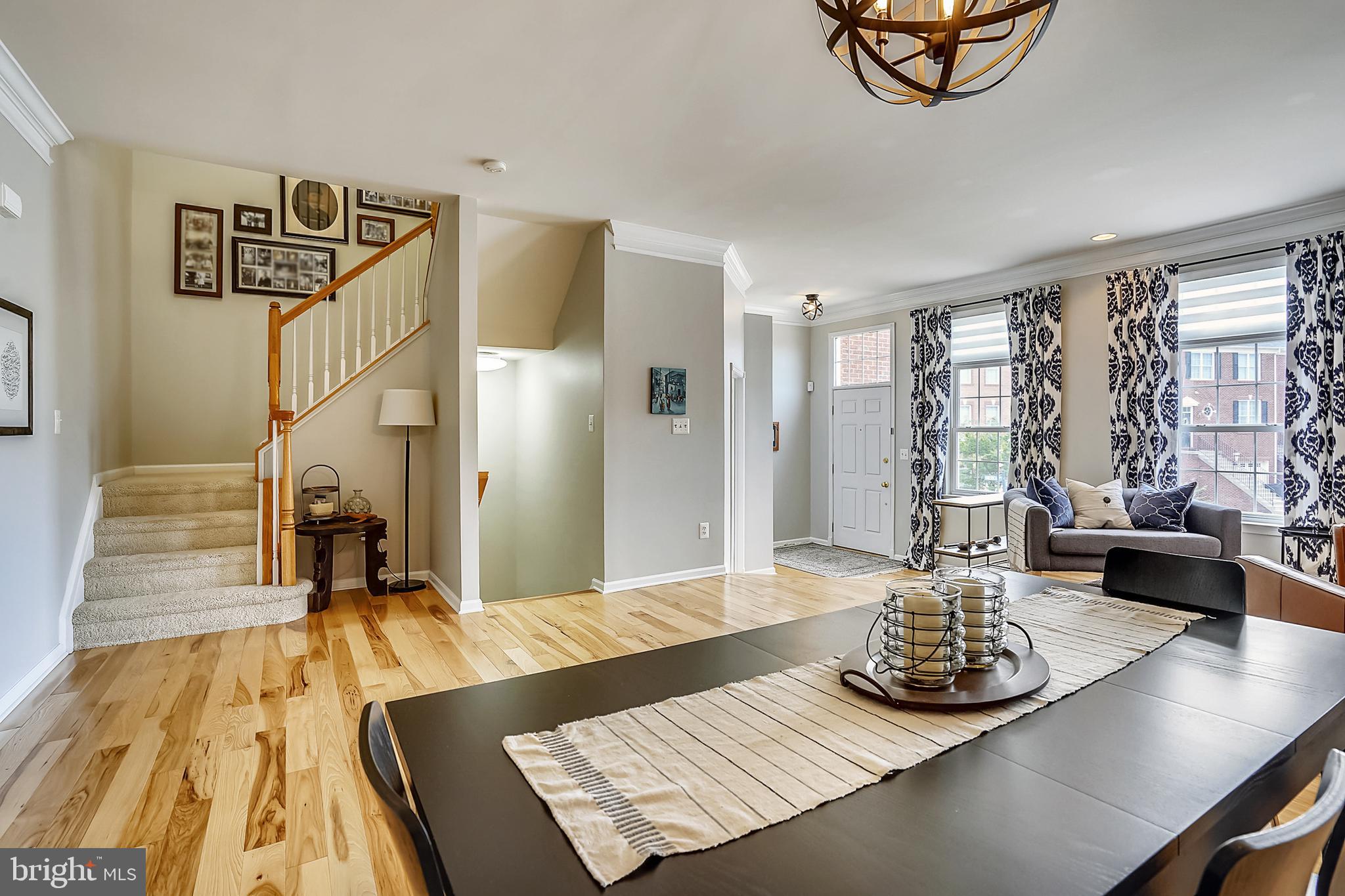 SOUTH RIDING - Residential