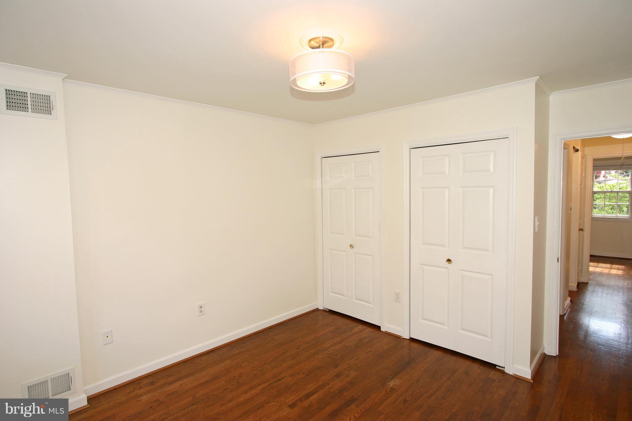 BROCKETTS CROSSING - Residential Lease