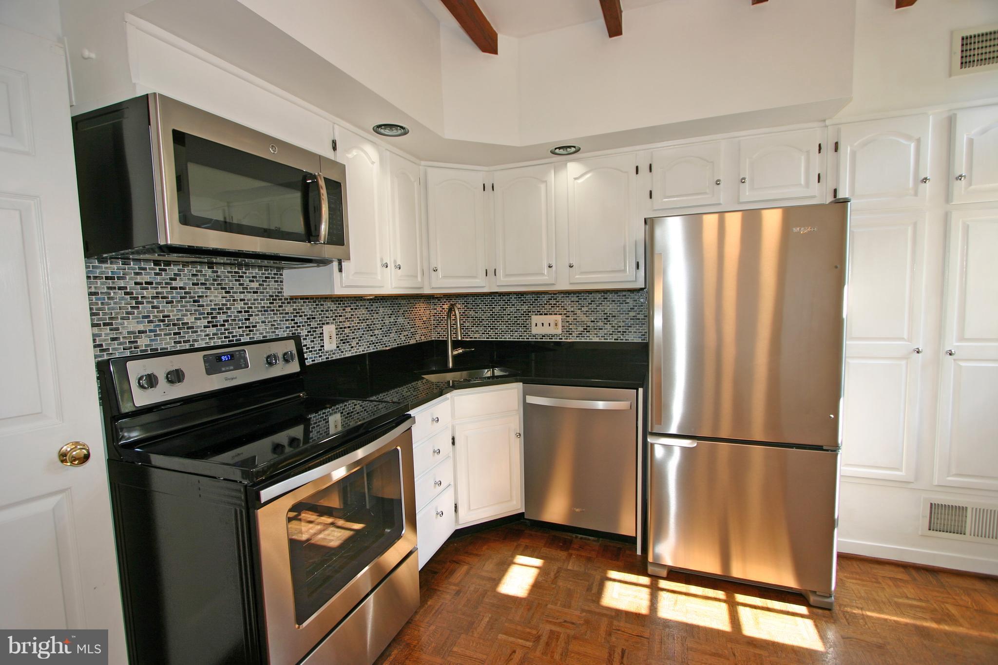 BROCKETTS CROSSING - Residential Lease