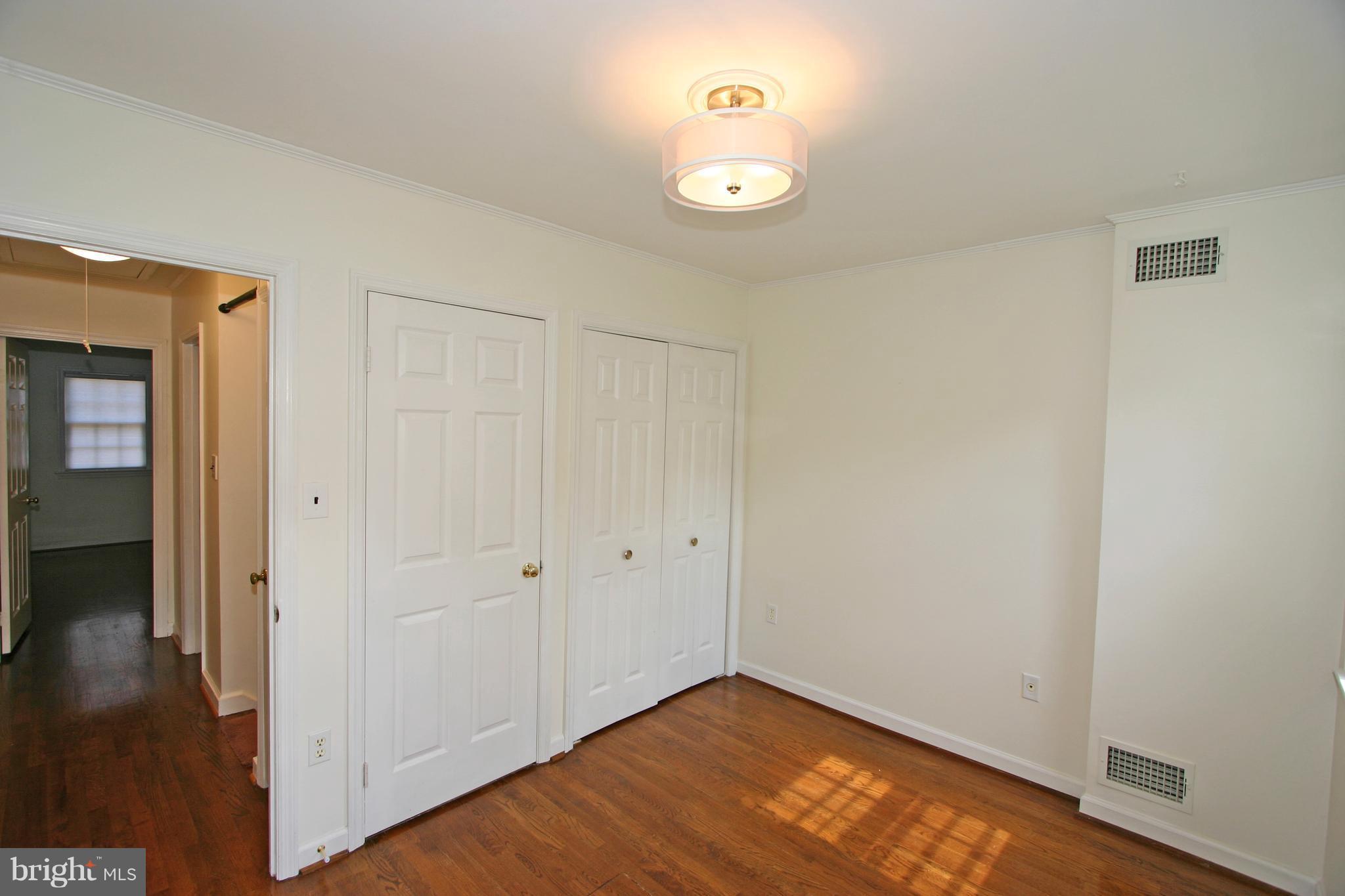 BROCKETTS CROSSING - Residential Lease