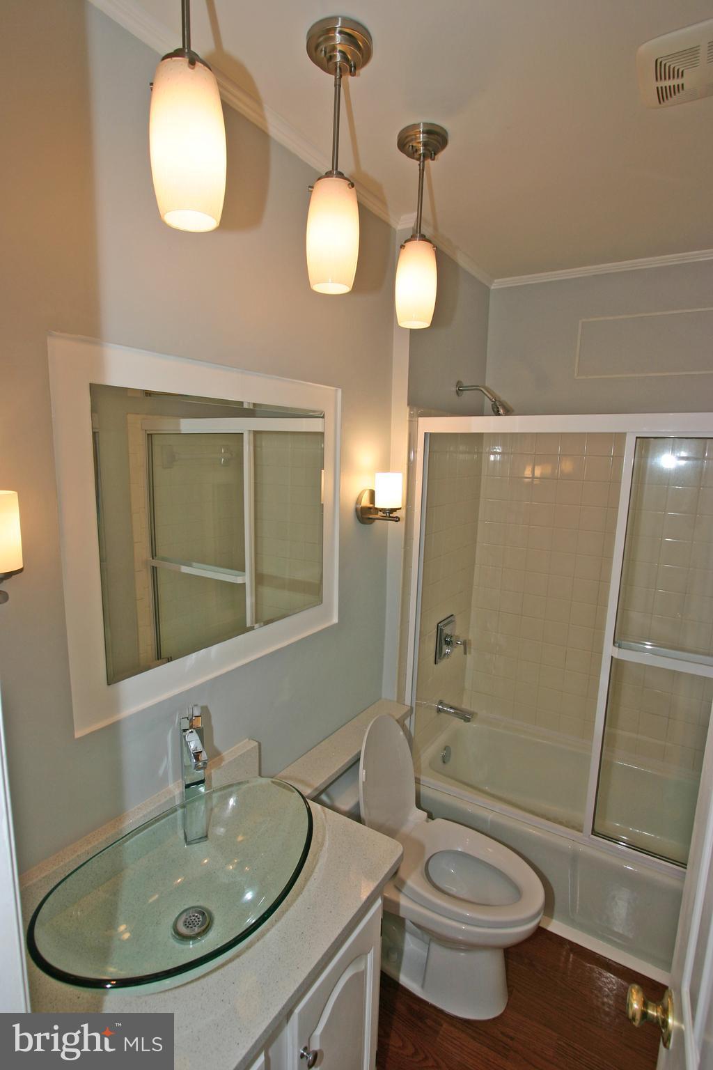 BROCKETTS CROSSING - Residential Lease