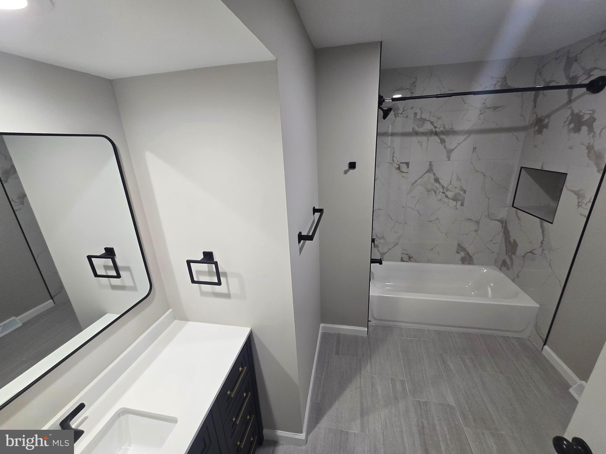 INGHAM MEWS - Residential Lease