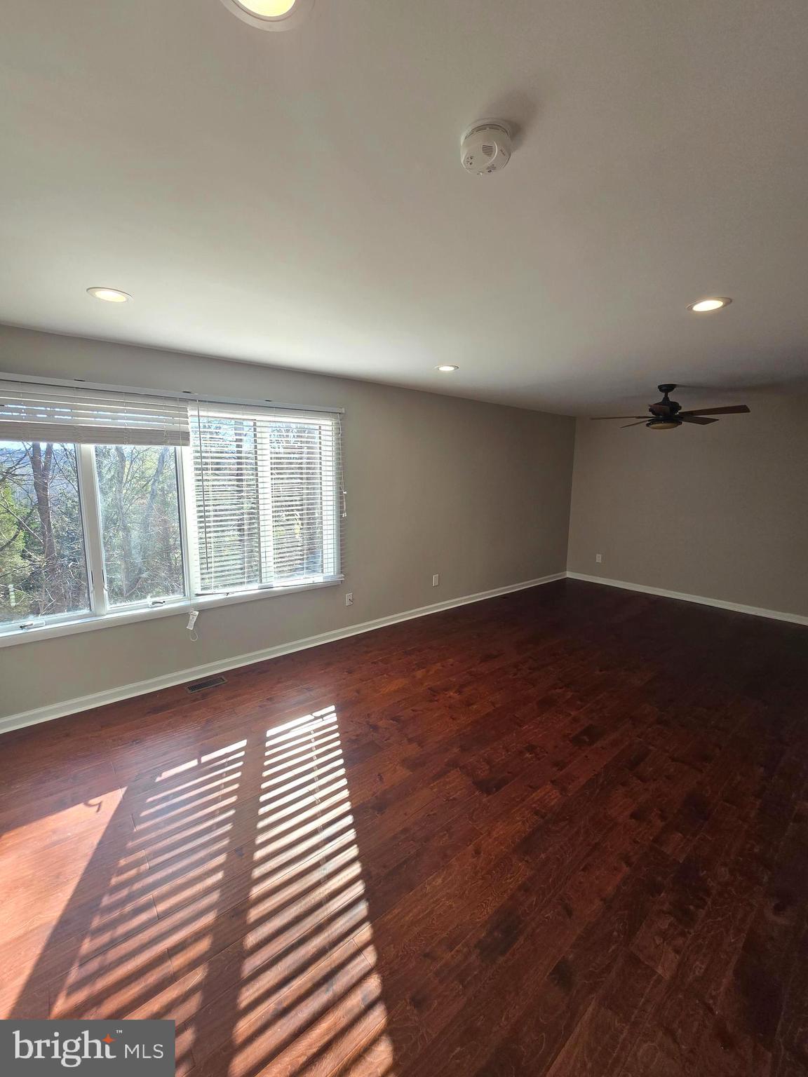 INGHAM MEWS - Residential Lease