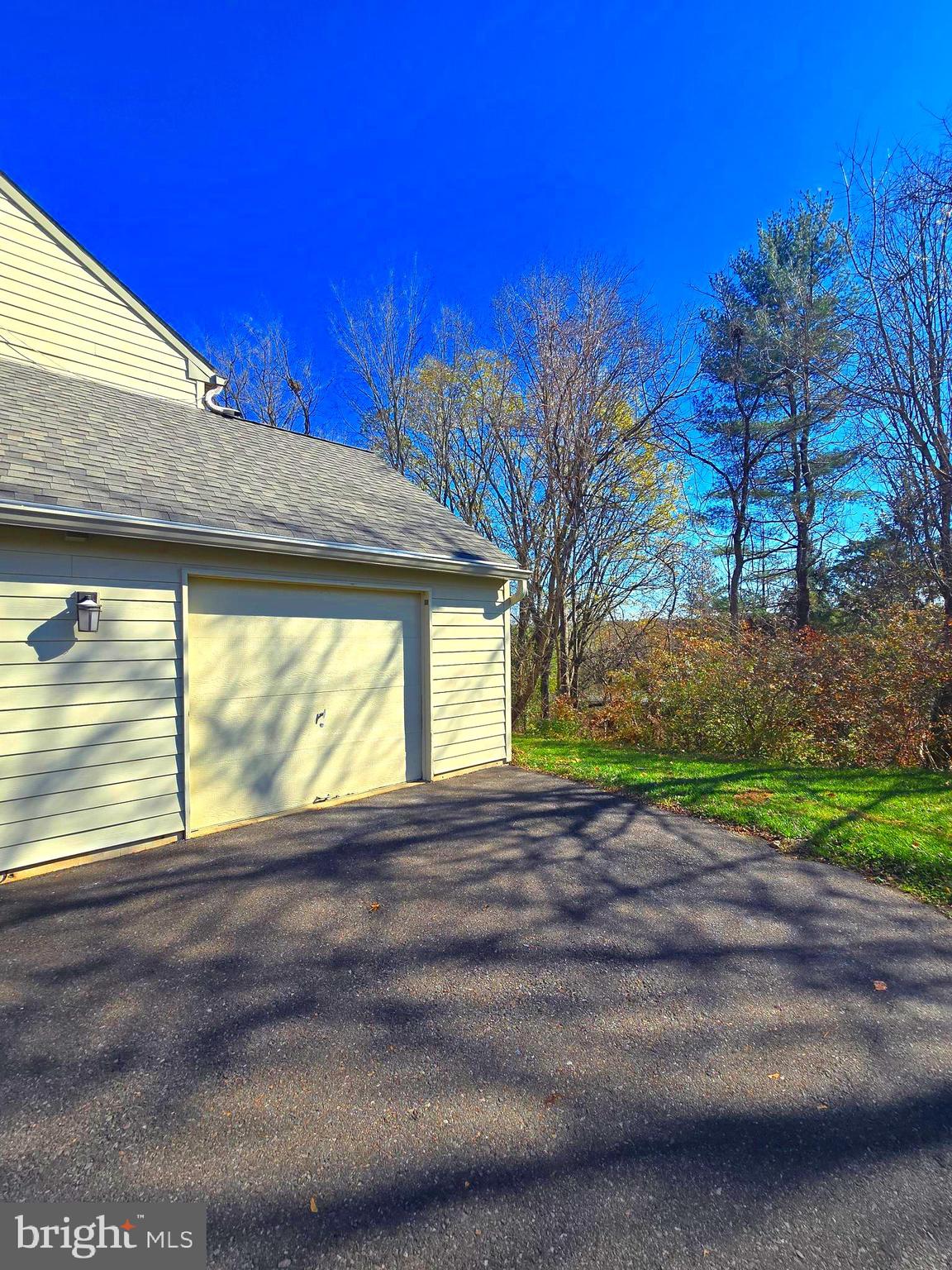 INGHAM MEWS - Residential Lease