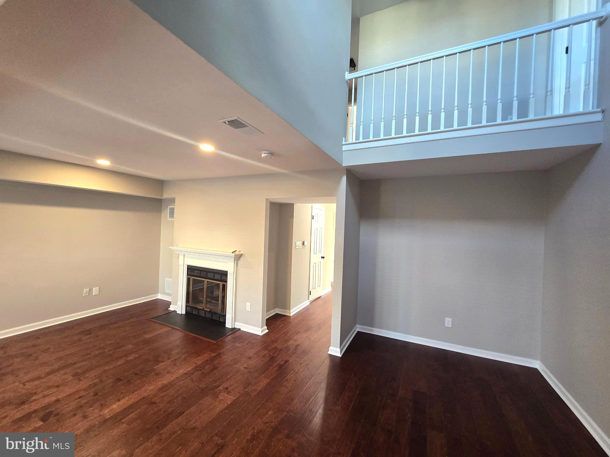 INGHAM MEWS - Residential Lease