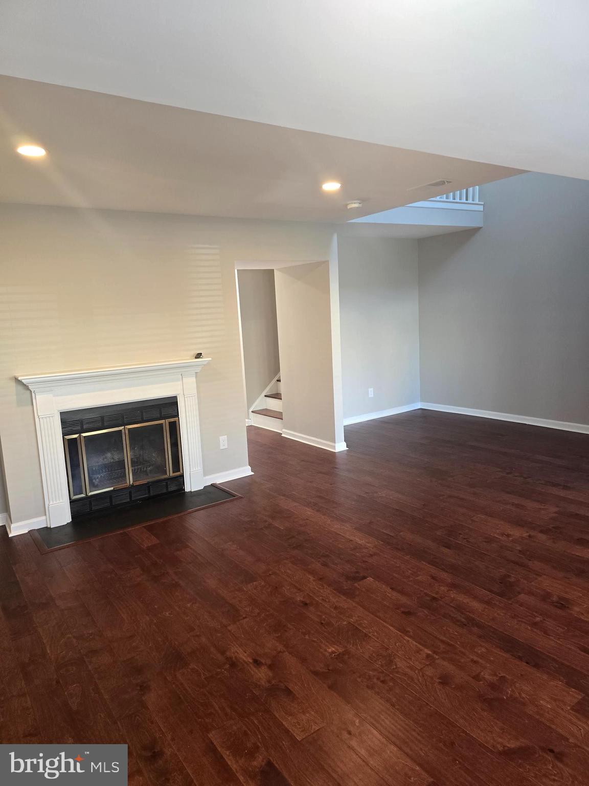 INGHAM MEWS - Residential Lease